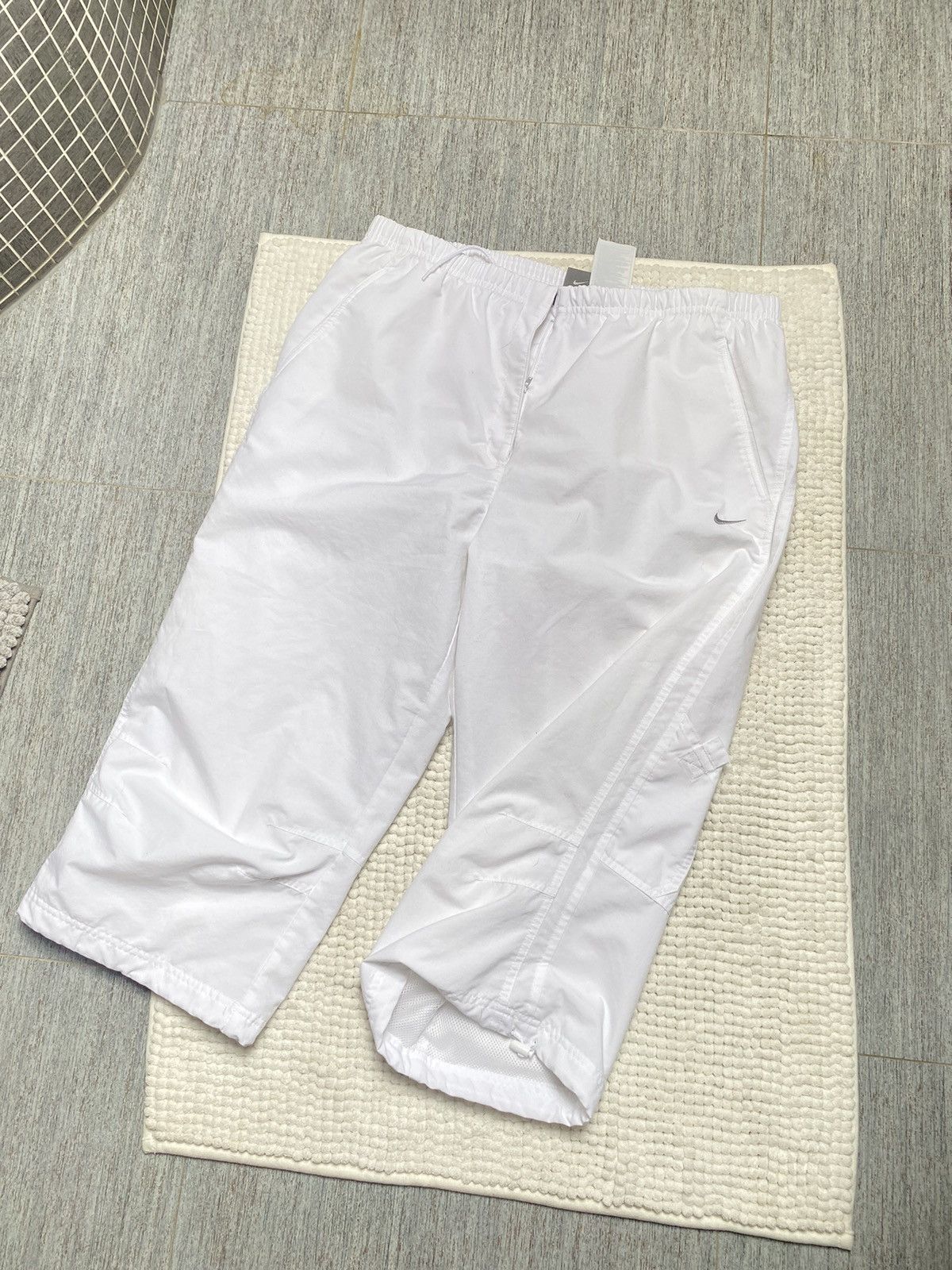 Nike × Vintage Nike Vintage W 3/4 nylon pants swoosh y2k 00s white drill Size 34" / US 12 / IT 48 - 1 Thumbnail