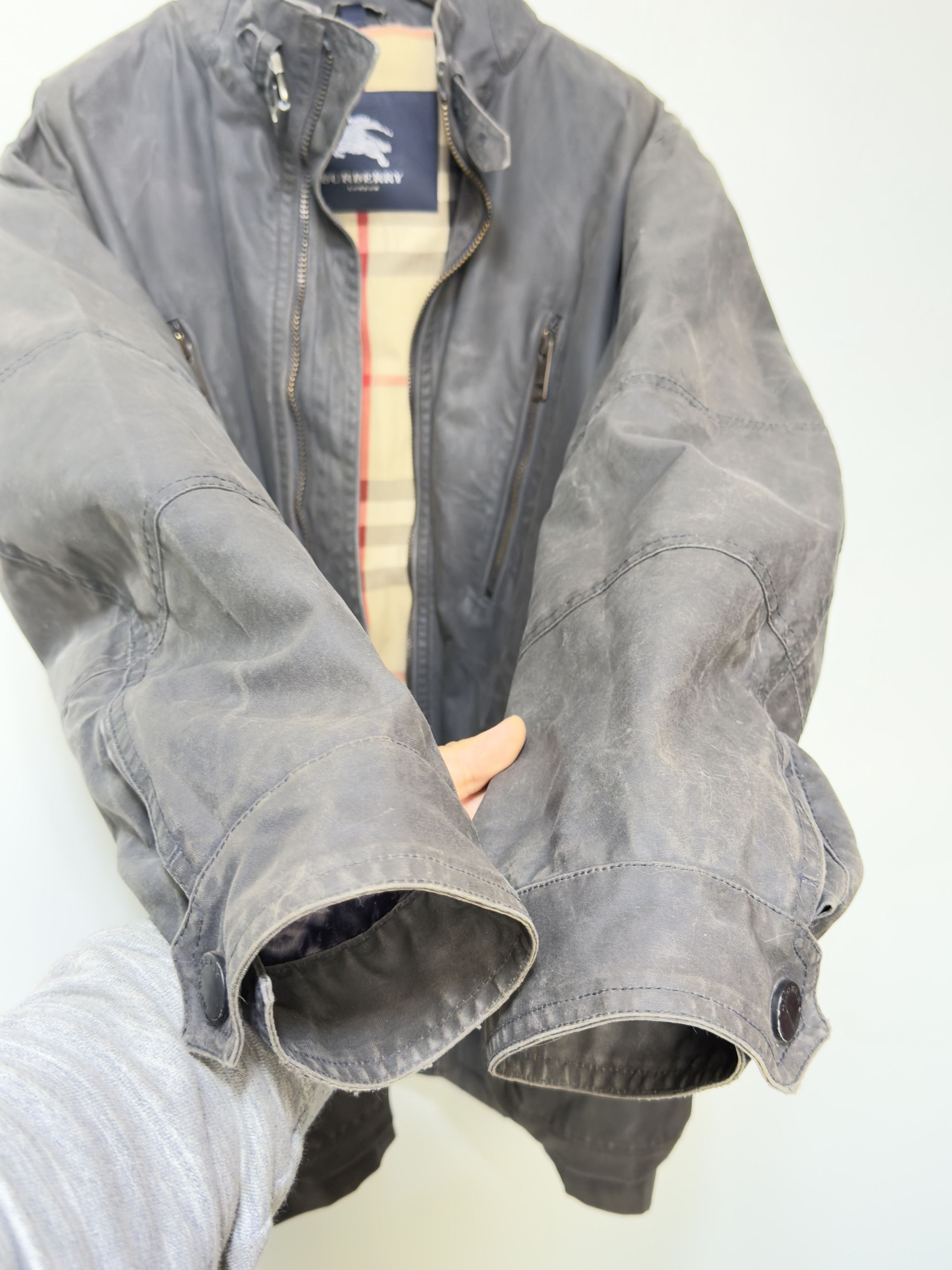 Burberry 🔥 burberry rare biker down jacket waxed novacheck size L Size US L / EU 52-54 / 3 - 5 Thumbnail