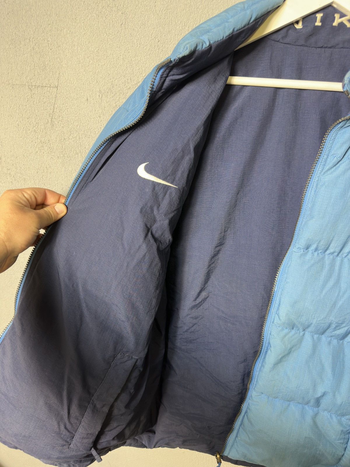 Nike × Vintage Vintage 90’s Faded Nike Down Puffer Jacket Big Logo Size US L / EU 52-54 / 3 - 10 Thumbnail