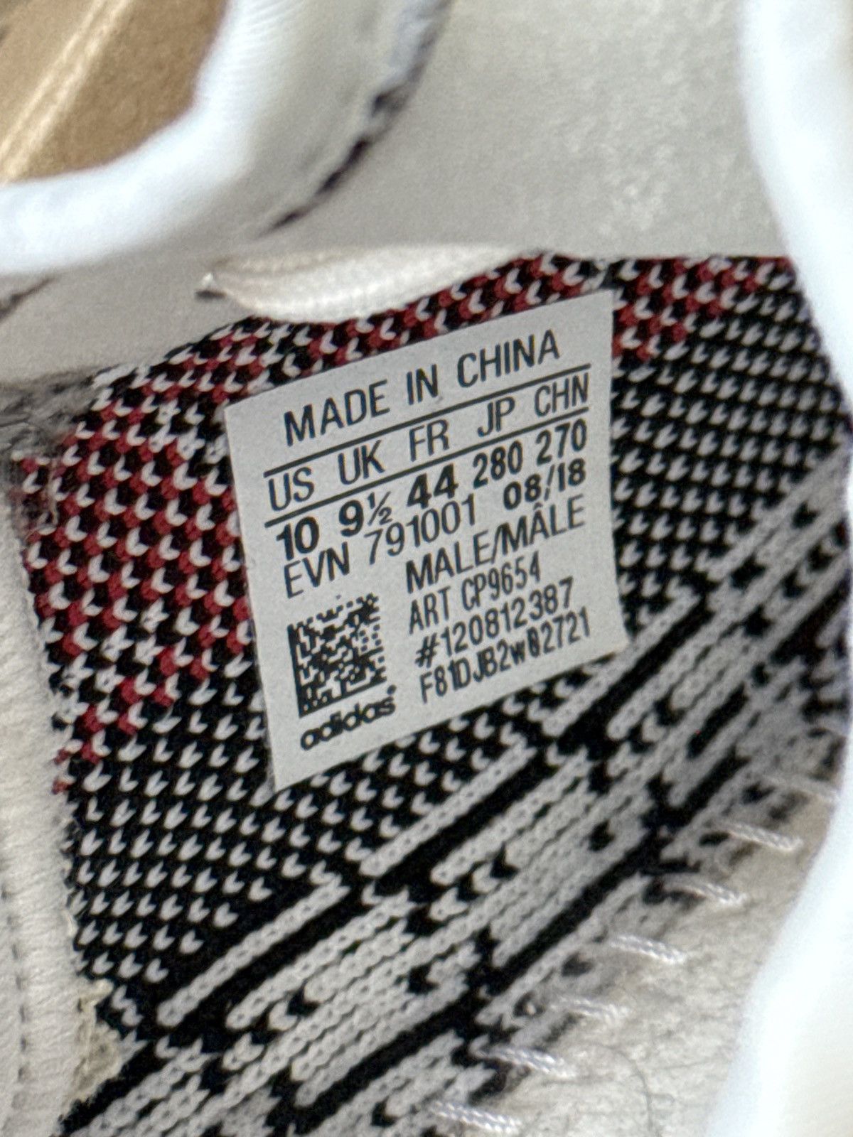 Yeezy Zebras - Yeezy 350 V2 Size US 10 / EU 43 - 7 Thumbnail