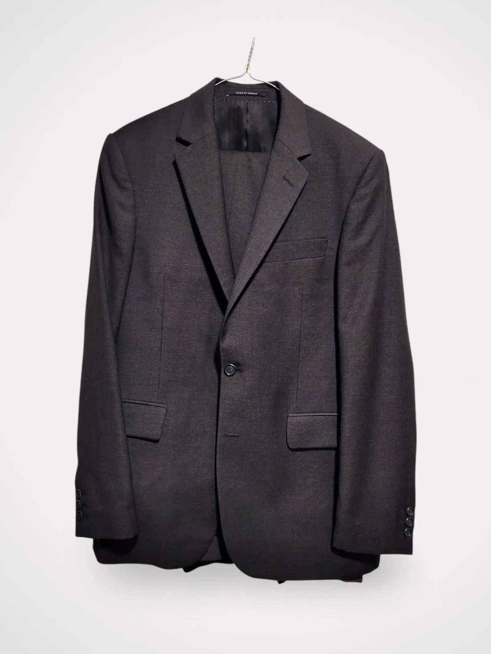 Tiger of Sweden Tiger of Sweden Kalkin Suit Size 40R - 1 Thumbnail