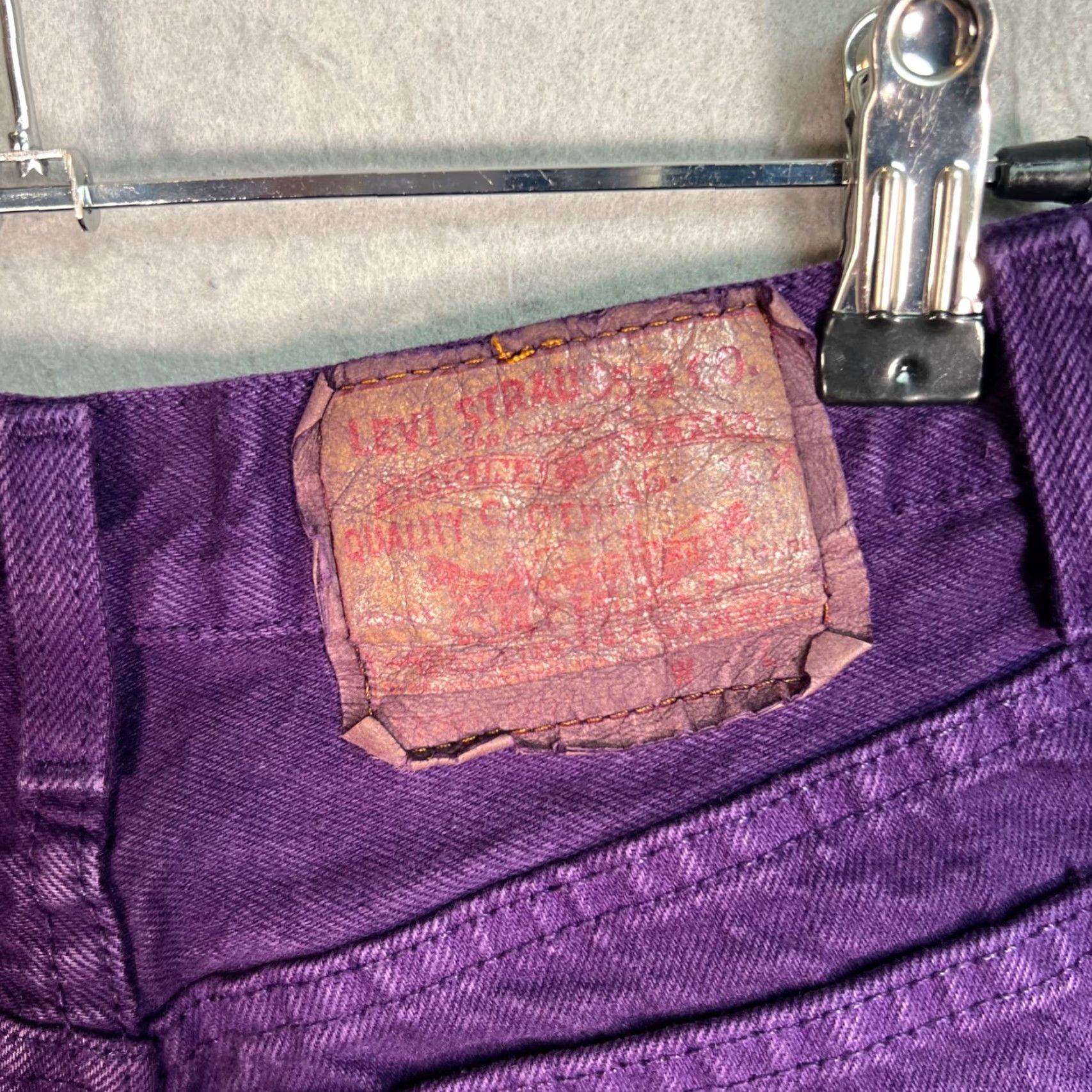 Levi's VINTAGE Levi's Women's High-Waisted Tapered Jeans Size 11 (26 in Waist) Purple Denim Size 32" / US 10 / IT 46 - 3 Thumbnail