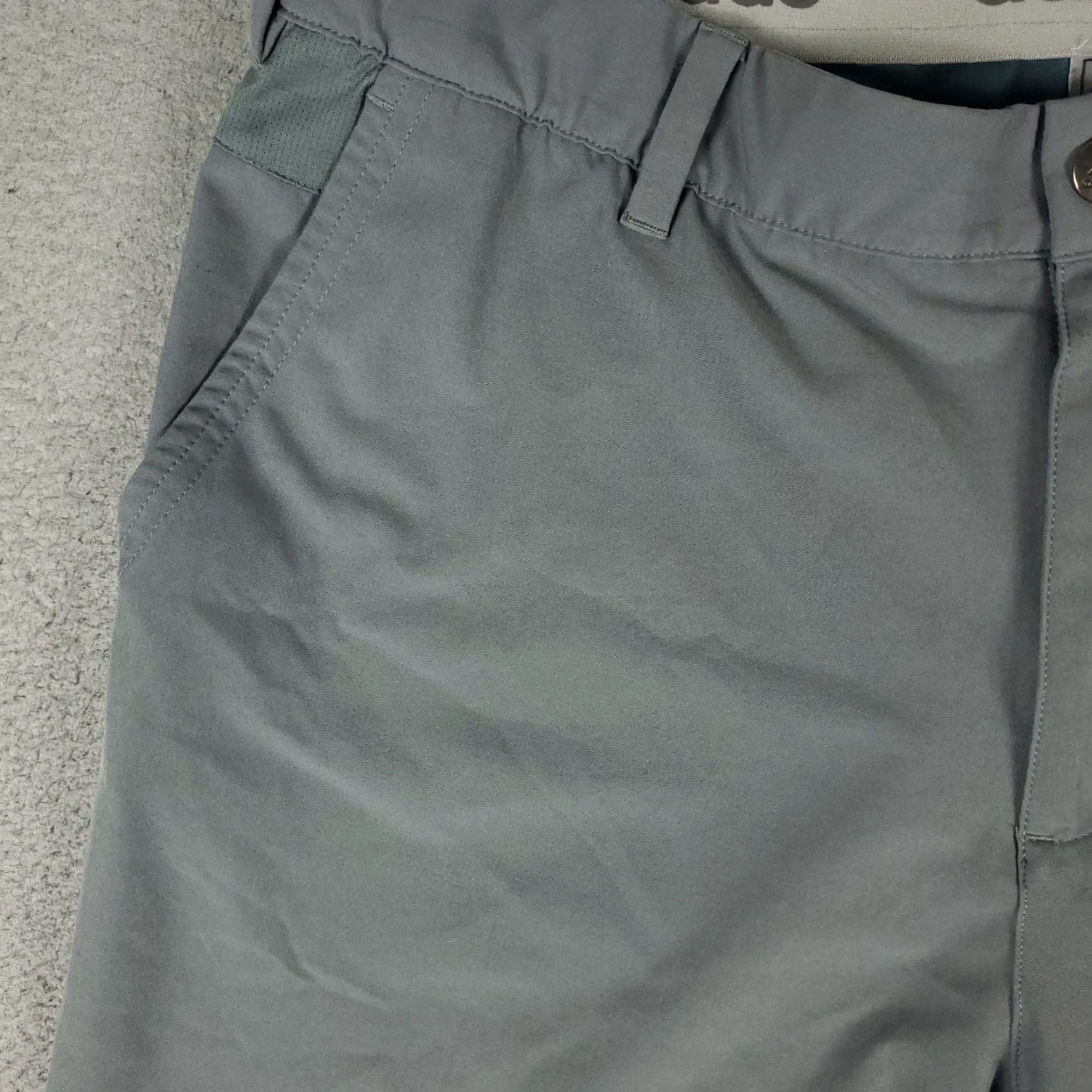 Adidas VINTAGE Adidas Chino Shorts Mens Size 36 Gray Casual Flat Front Microfiber Summer Men's Size US 36 / EU 52 - 2 Thumbnail
