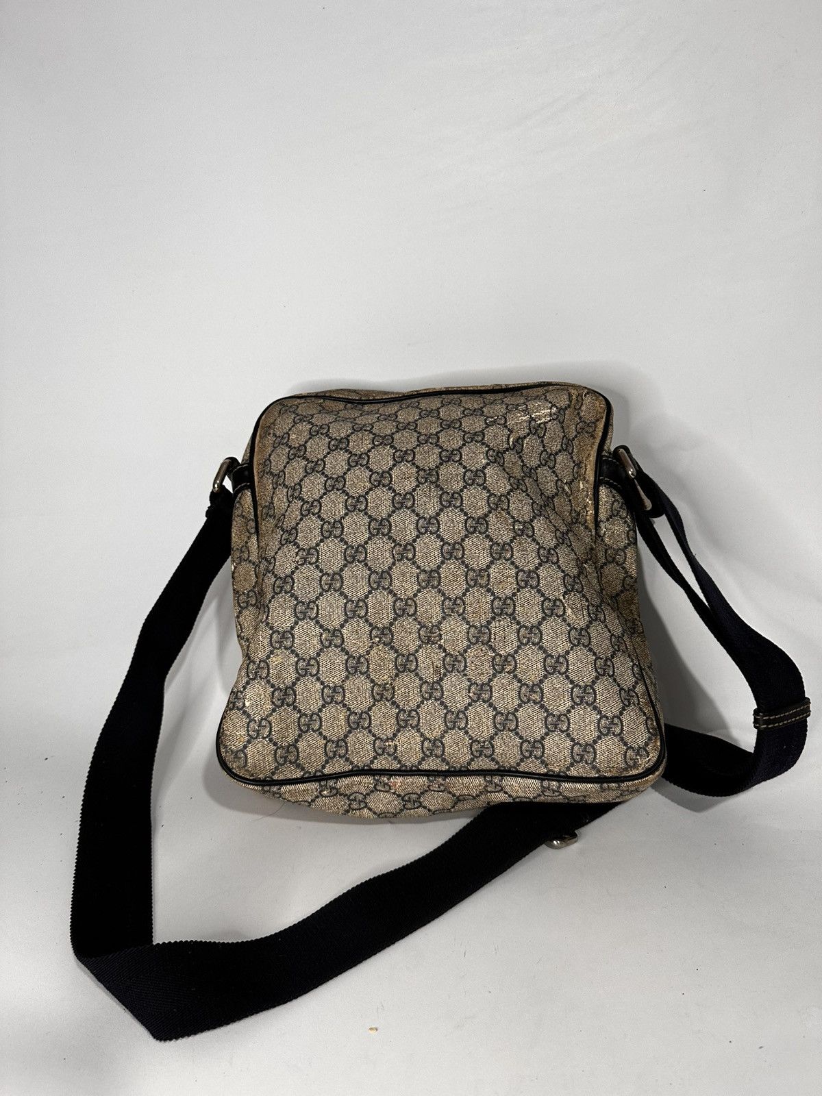 Gucci Gucci Monogram Supreme Crossbody Beige Canvas Bag. Size ONE SIZE - 3 Thumbnail