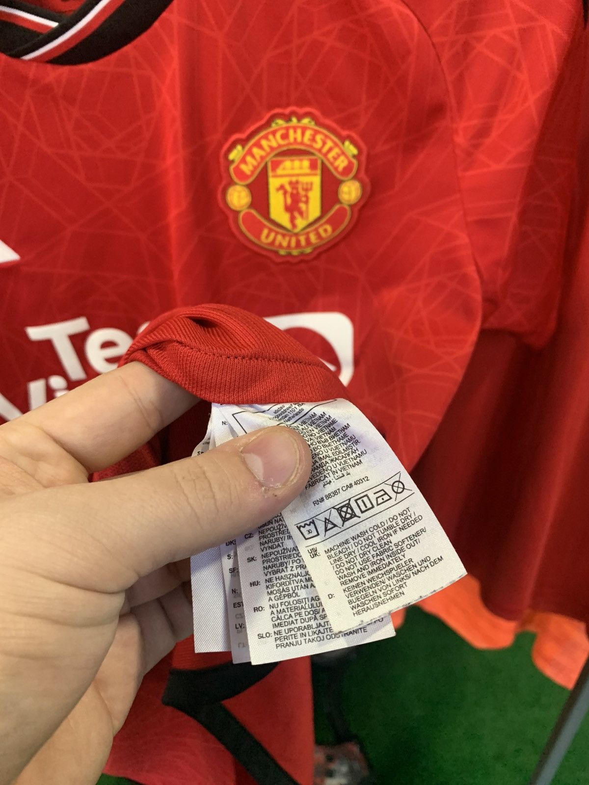 Adidas 2023/2024 Adidas Manchester Uniter Home Jersey Casemiro 18 Size US M / EU 48-50 / 2 - 5 Thumbnail