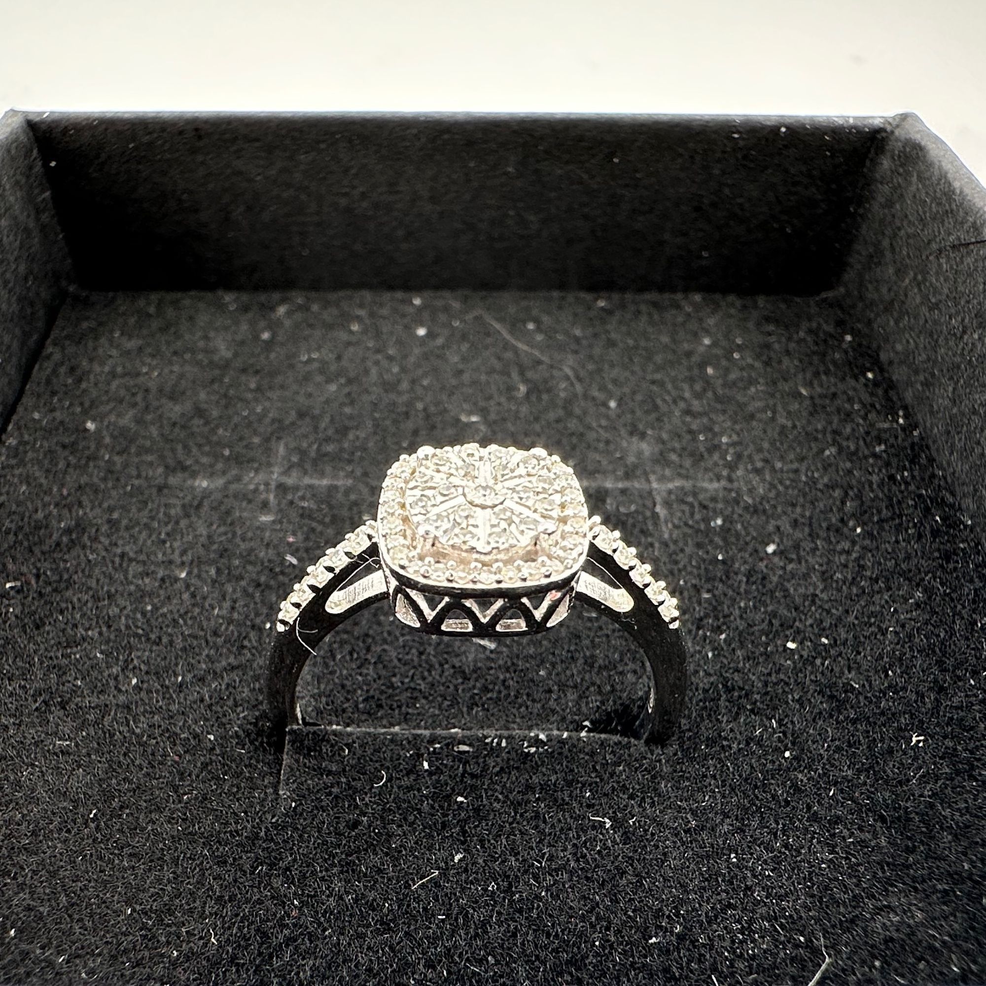 Other Eye-catching 1/4 Carat Natural Diamond Ring Size 7 Size ONE SIZE - 10 Thumbnail