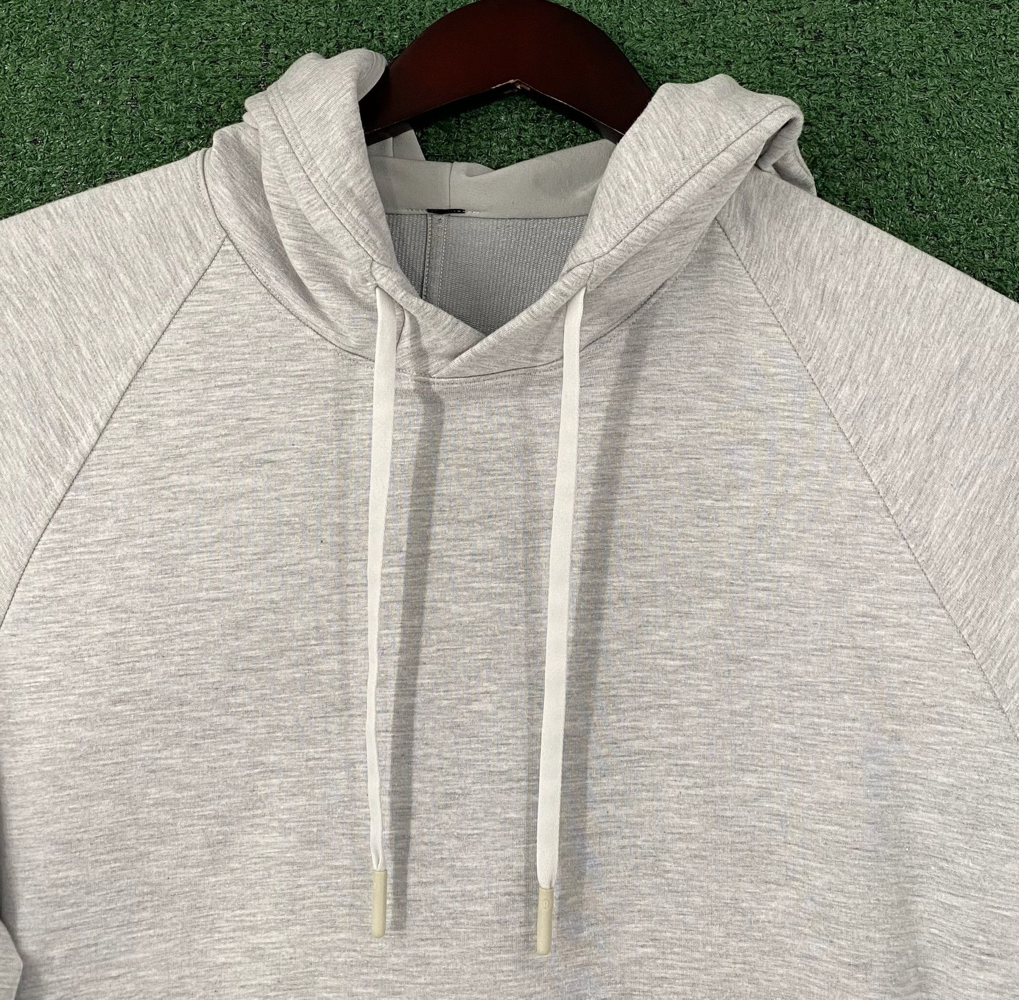 Lululemon Lululemon Smooth Spacer Light Heather Gray Hoodie Large Size US L / EU 52-54 / 3 - 2 Thumbnail