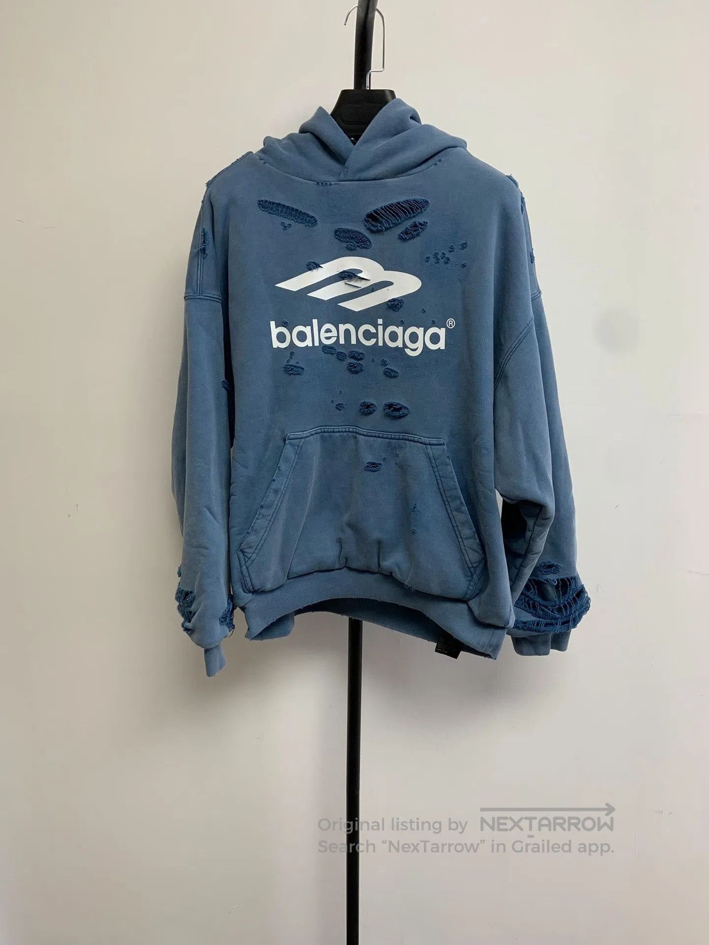 Balenciaga Balenciaga Blue Washed Distressed Logo Hoodie. Size S / US 4 / IT 40 - 1 Thumbnail