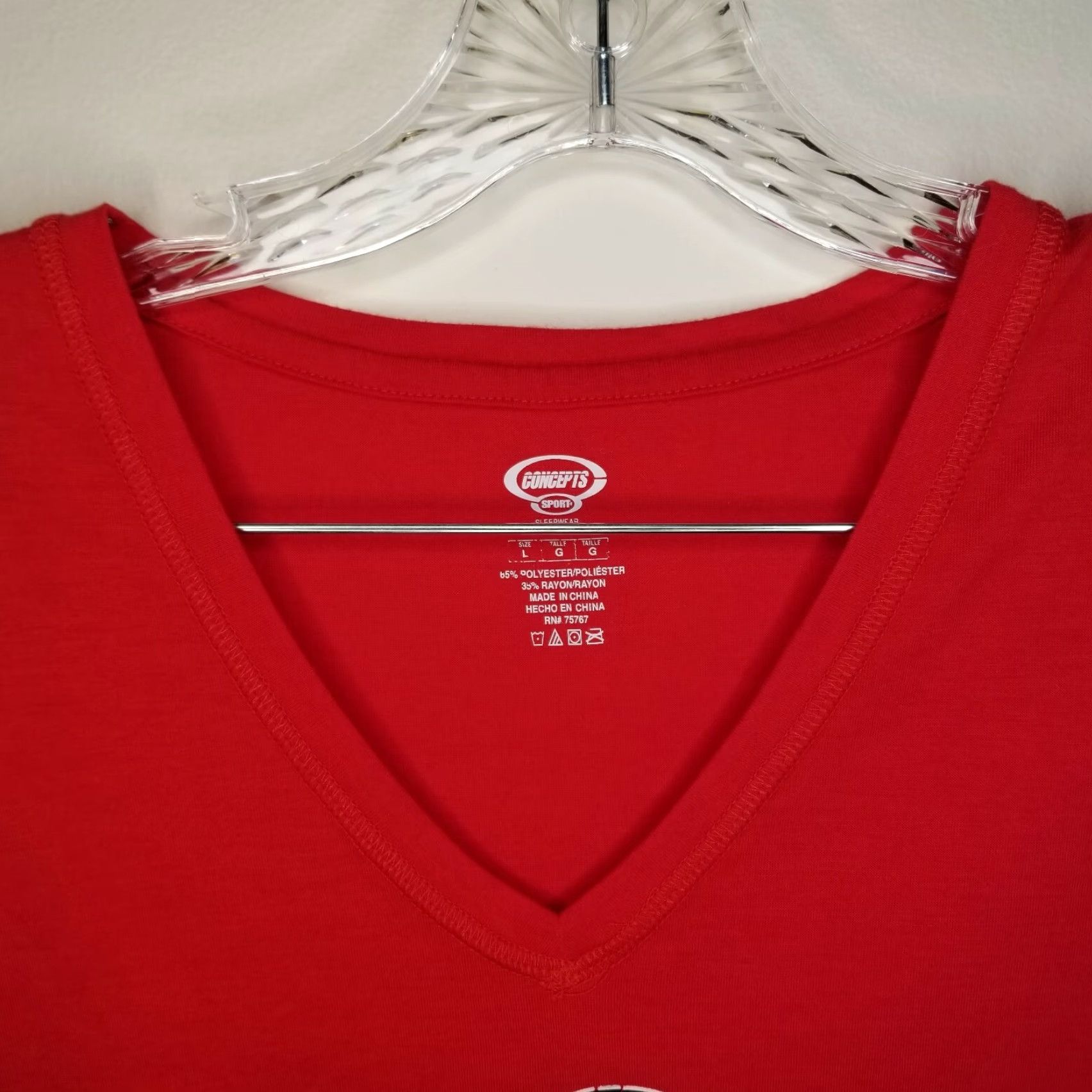 Vintage VOLTAGE Concepts Utah Utes V-Neck T-Shirt Women's L Red Utah Utes Logo 90s Concert? Size L / US 10 / IT 46 - 3 Thumbnail