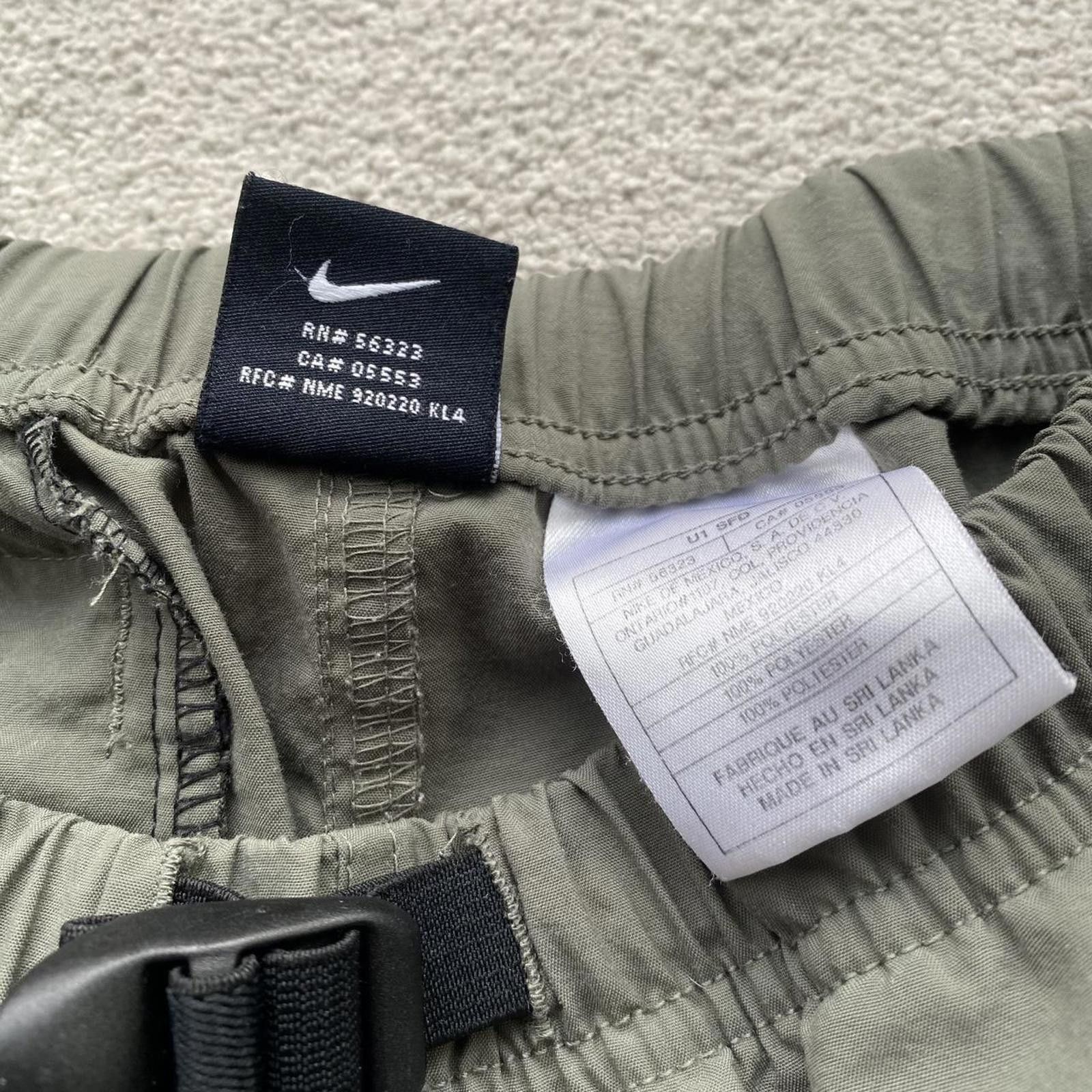 Nike ACG Nike ACG Tactical Utility Vintage Cargo Shorts Size US 30 / EU 46 - 8 Thumbnail