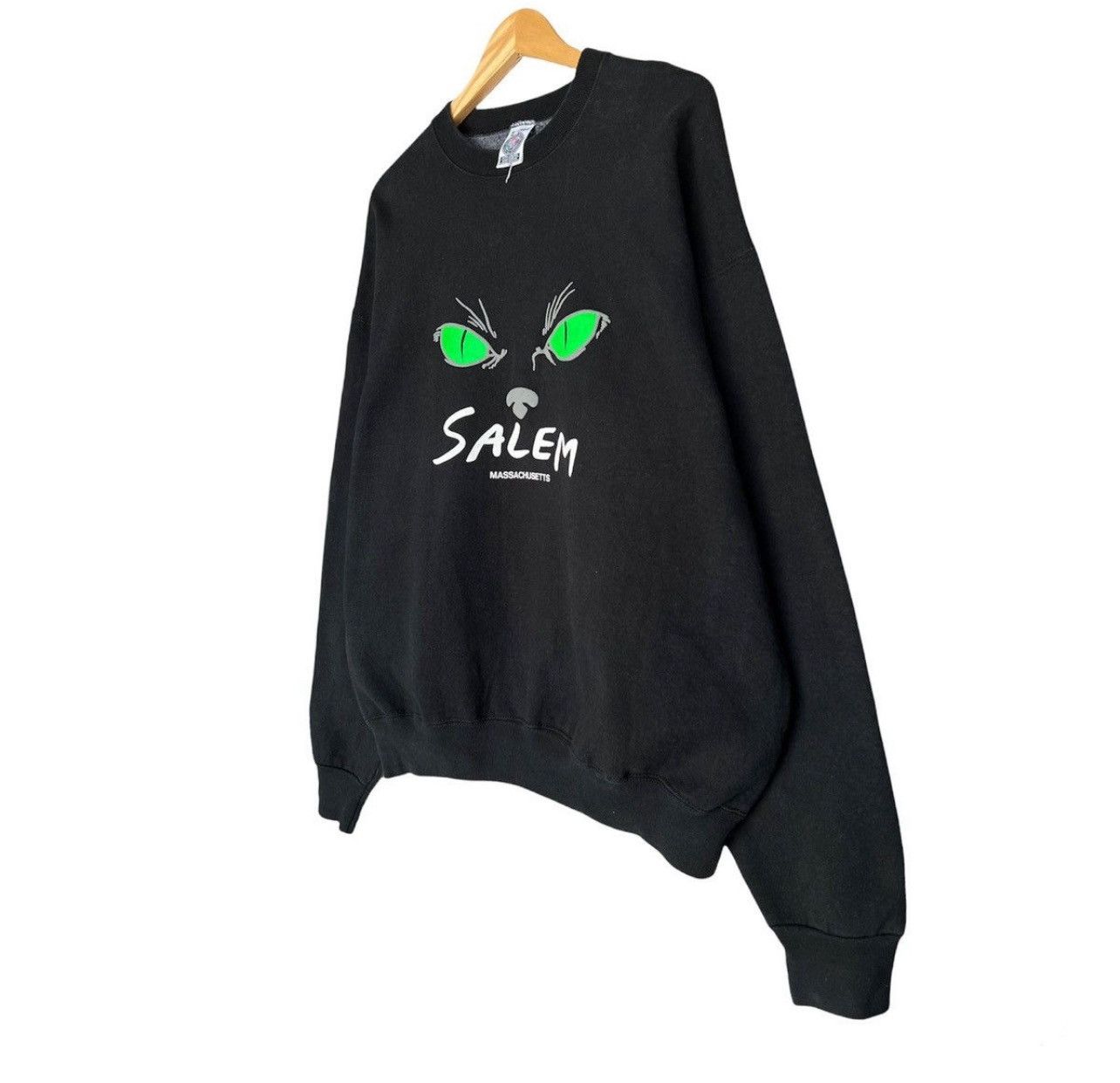 Vintage Vintage 90s Salem Massachusetts Eyes Sweatshirt Size US L / EU 52-54 / 3 - 2 Thumbnail