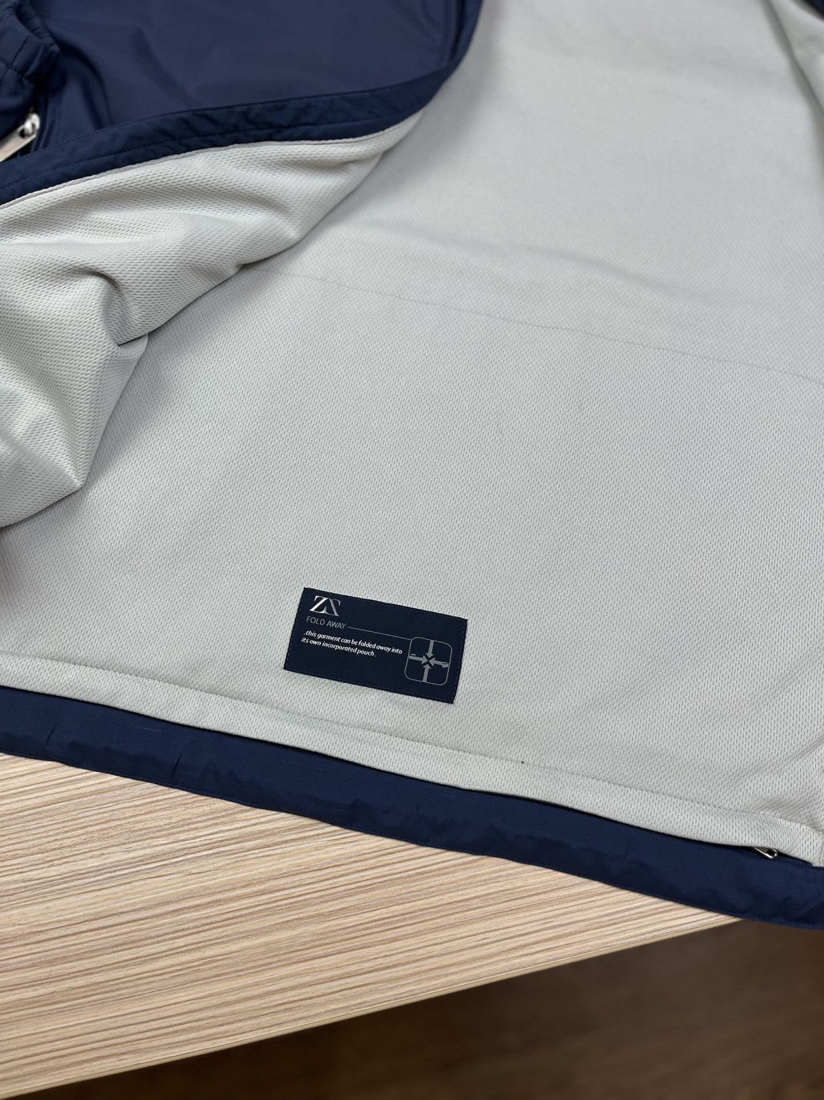 Ermenegildo Zegna Ermenegildo Zegna Sport jacket nylon size M Size US M / EU 48-50 / 2 - 8 Thumbnail