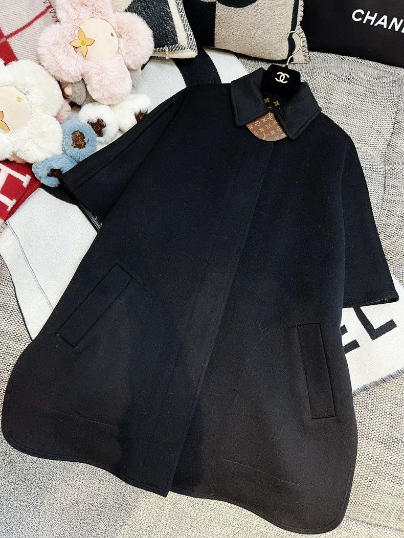 Louis Vuitton LOUIS VUITTON Black patchwork wool Cape coat 2504-Nextarrow Size 4XL / US 24-26 - 6 Thumbnail