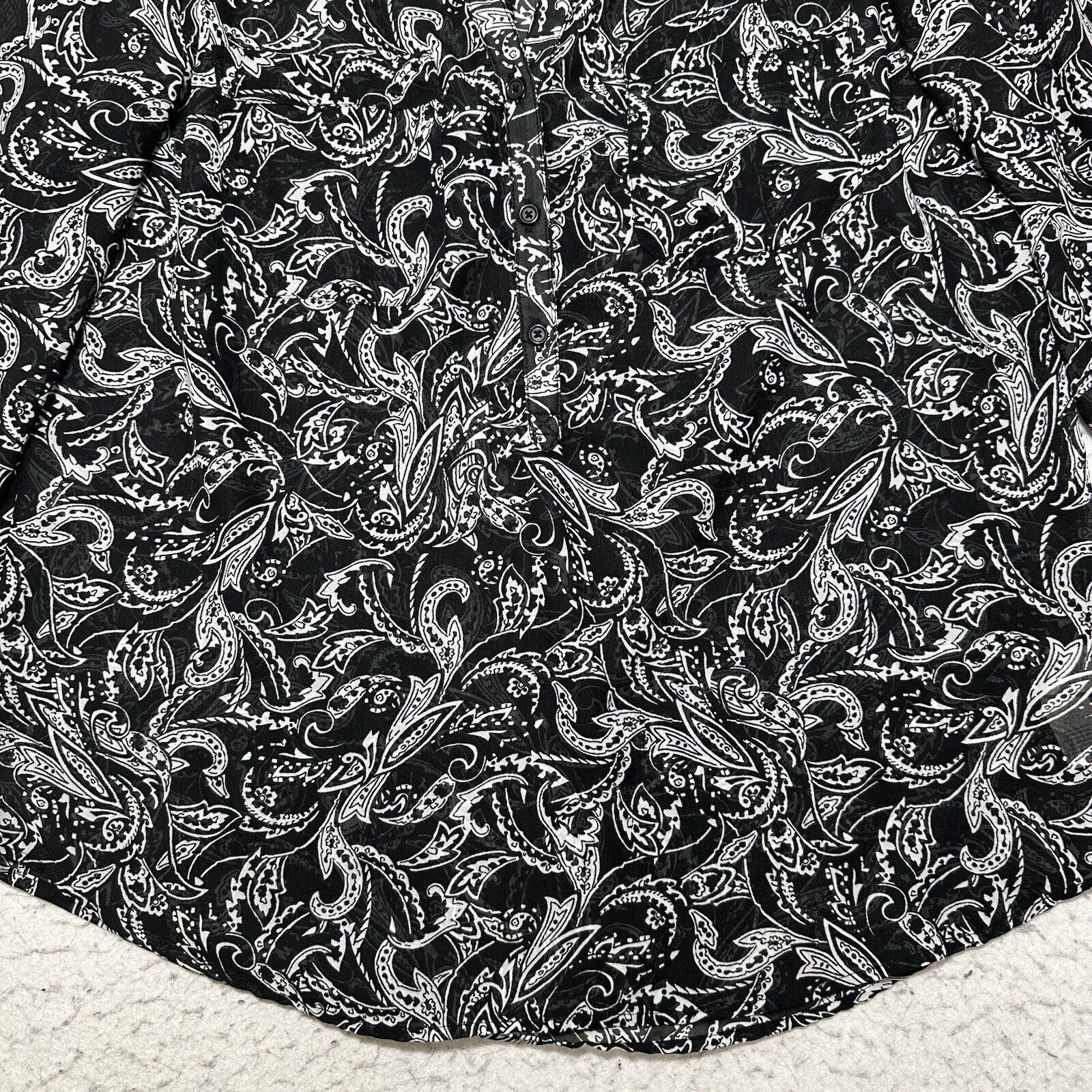 Gap GAP Large Sheer Button Up Sheer Blouse Black + White Paisley Size L / US 10 / IT 46 - 4 Thumbnail