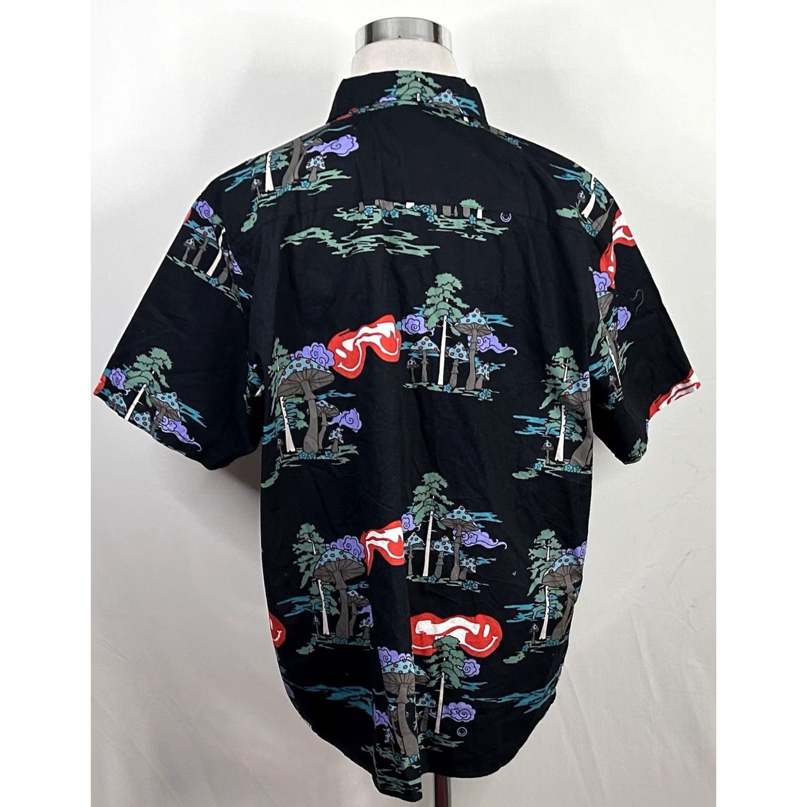 Vintage NEFF 2XL Shirt Short Sleeve Black 100% Cotton Casual Psychedelic Mushroom Print Mens Size US XXL / EU 58 / 5 - 4 Thumbnail