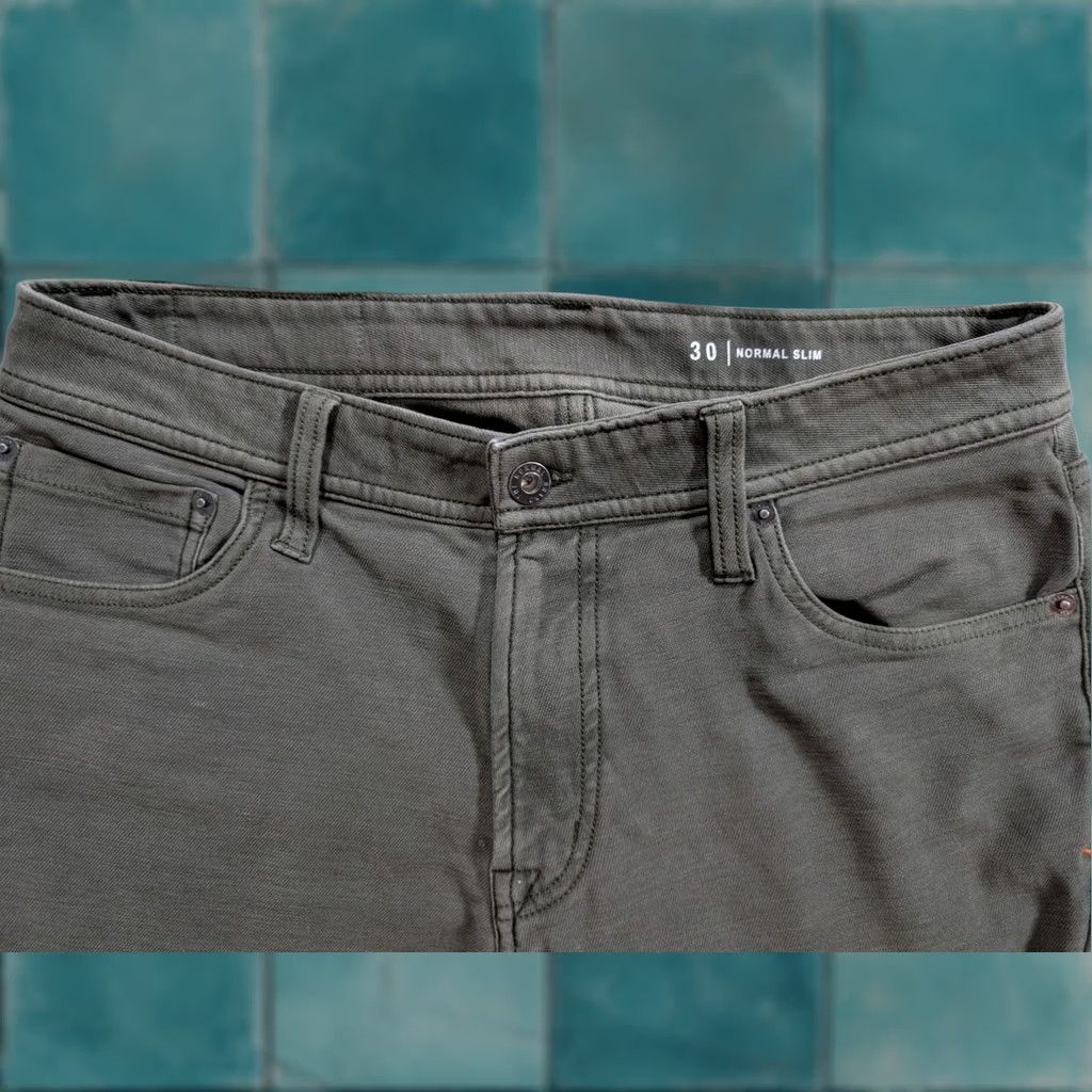J Brand The Normal Brand Jeans Mens 30 Green Denim Pockets Slim 30X30 Jeans Mens Green Denim 5-Pocket Slim 30 in Inseam 30 Size US 30 / EU 46 - 1 Thumbnail
