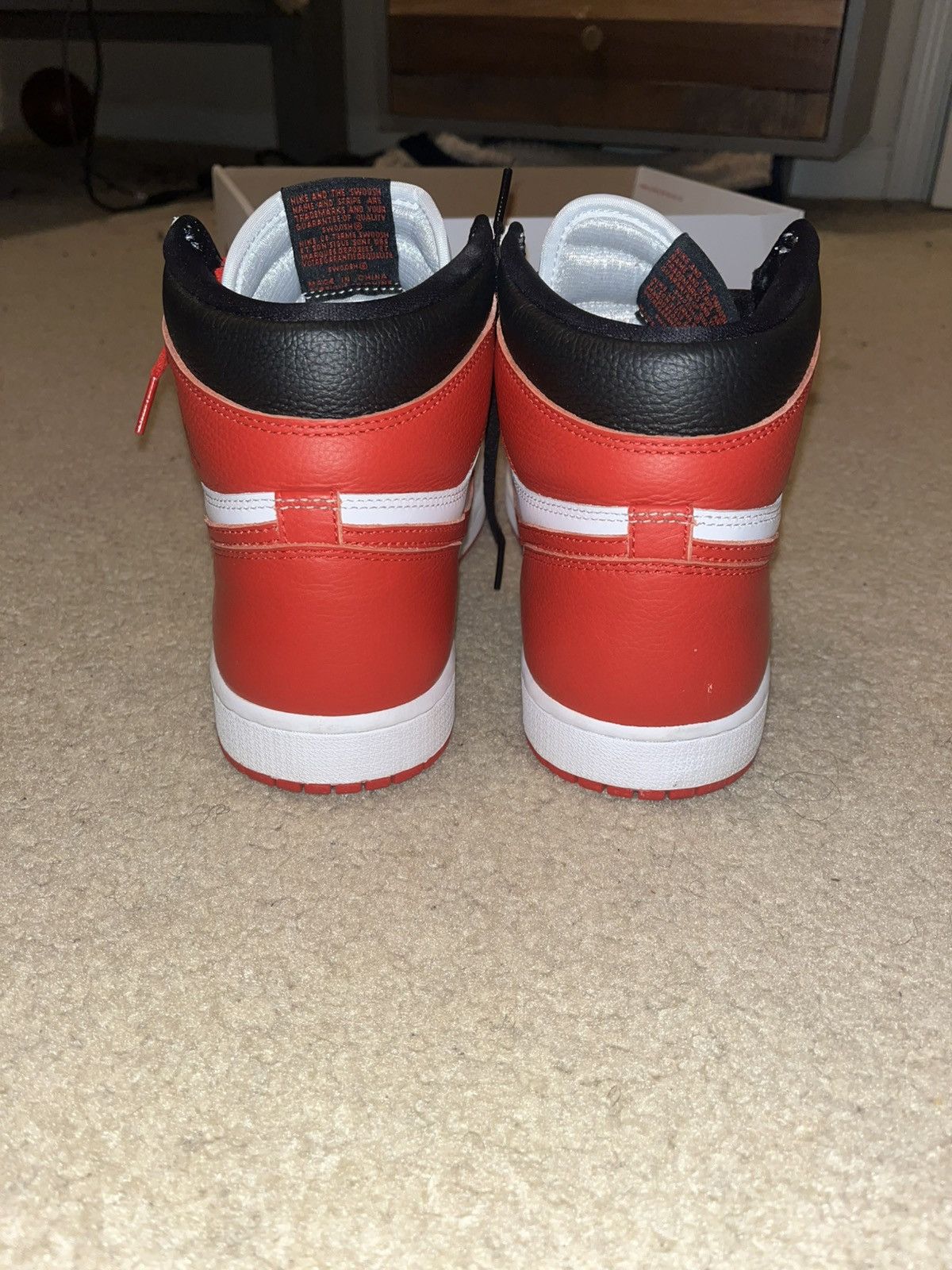 Jordan Brand AIR JORDAN 1 RETRO HIGH OG Size US 11 / EU 44 - 5 Thumbnail