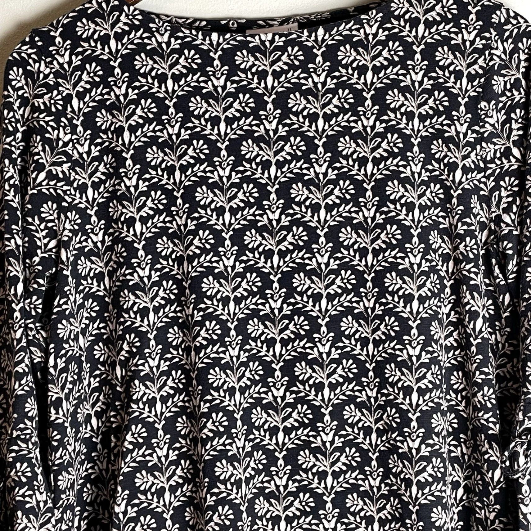 J. Jill J Jill Blouse Shirt Bell Sleeve Knit Cotton Modal Spandex Black M Regular Womens Casual Travel Workwear Comfortable Stretch Size M / US 6-8 / IT 42-44 - 2 Thumbnail