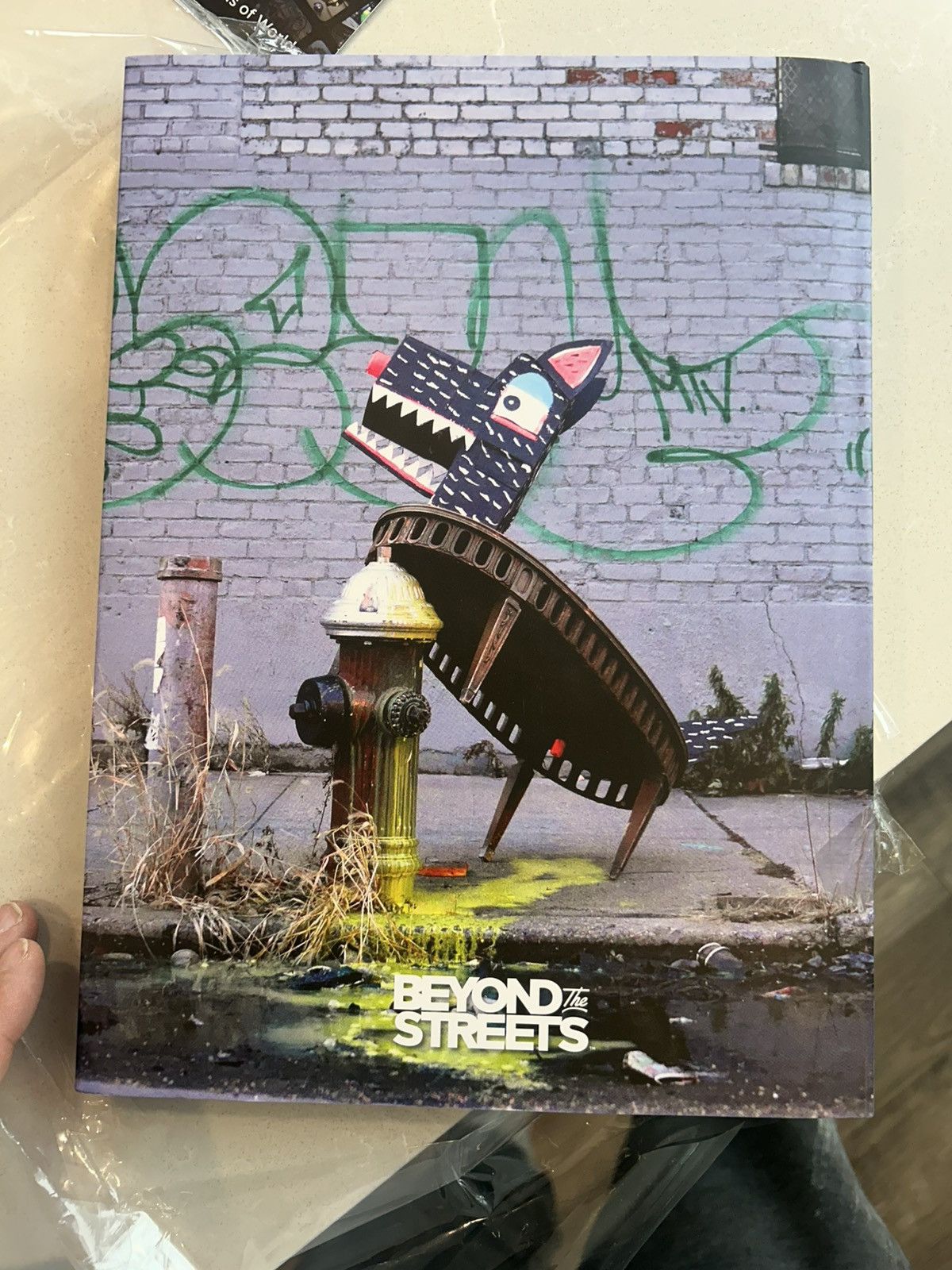 Other Beyond the Streets Rubbish Puppeteers Book Size ONE SIZE - 2 Thumbnail
