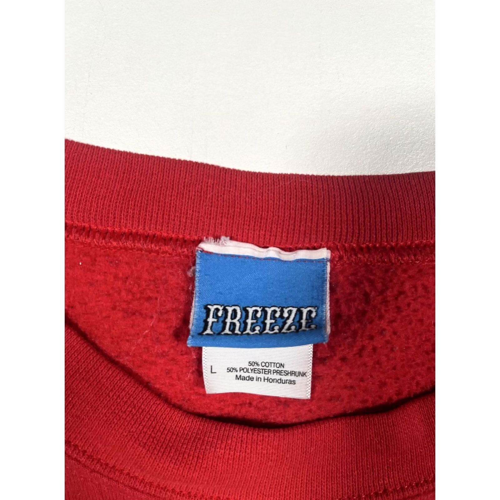 Vintage VINTAGE Marvel Sweatshirt Mens Large Red Crewneck Spider Man Hulk Thor Captain America Size US L / EU 52-54 / 3 - 3 Thumbnail
