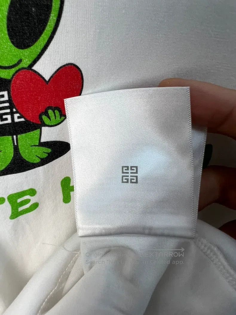 Givenchy Givenchy White Alien Print T-Shirt Size US M / EU 48-50 / 2 - 7 Thumbnail