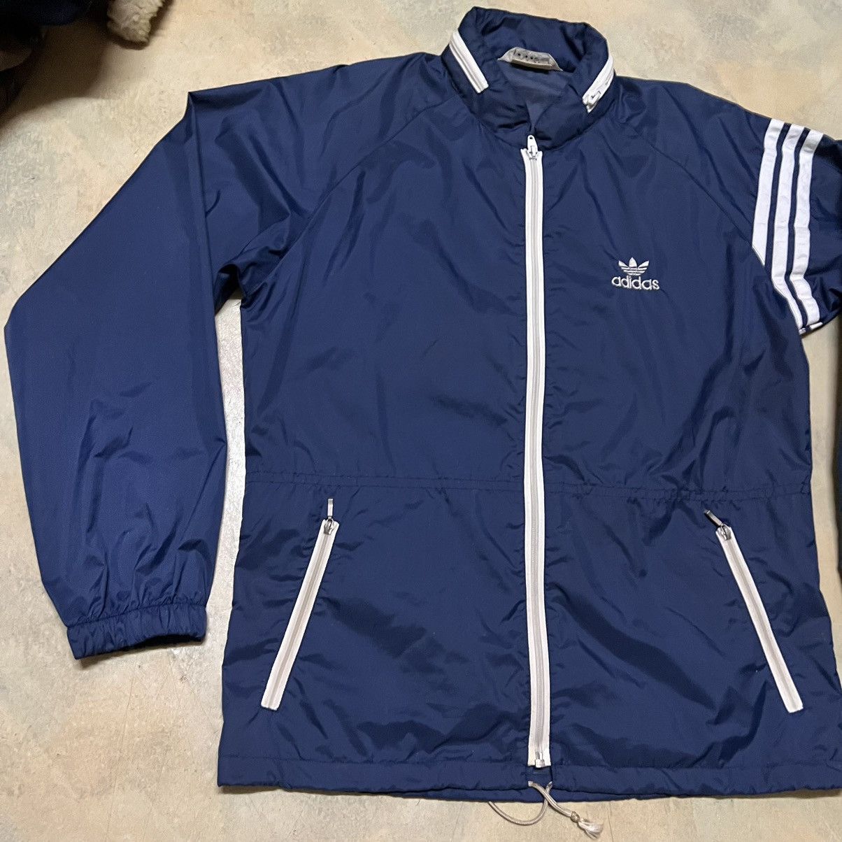 Adidas Vintage Adidas Windbreaker Light Jacket Size US L / EU 52-54 / 3 - 4 Thumbnail