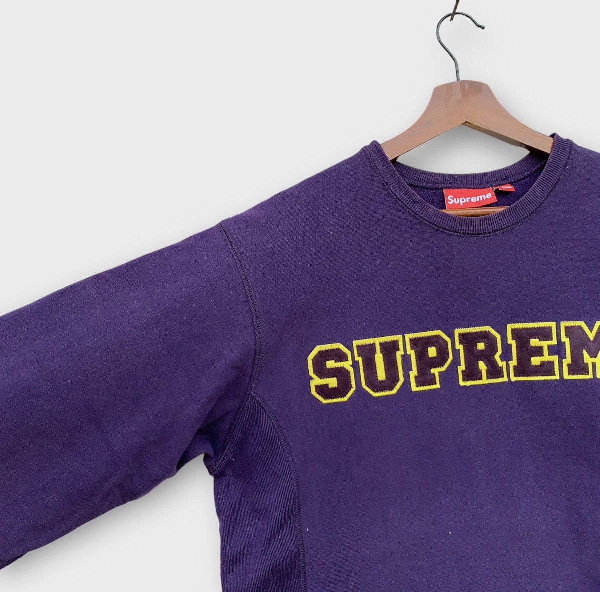 Supreme VINTAGE SUPREME CREWNECK EMBROIDERED LOGO SPELLOUT Size US M / EU 48-50 / 2 - 4 Thumbnail