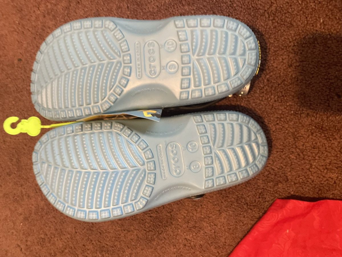 Crocs Despicable me minion crocs Size US 8 / EU 41 - 3 Thumbnail