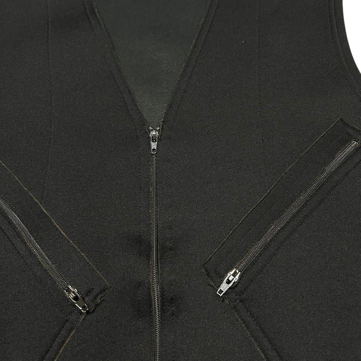 Yohji Yamamoto 715 Y's for men Yohji Yamamoto vest nylon bonded material Size US XXS / EU 40 - 11 Thumbnail