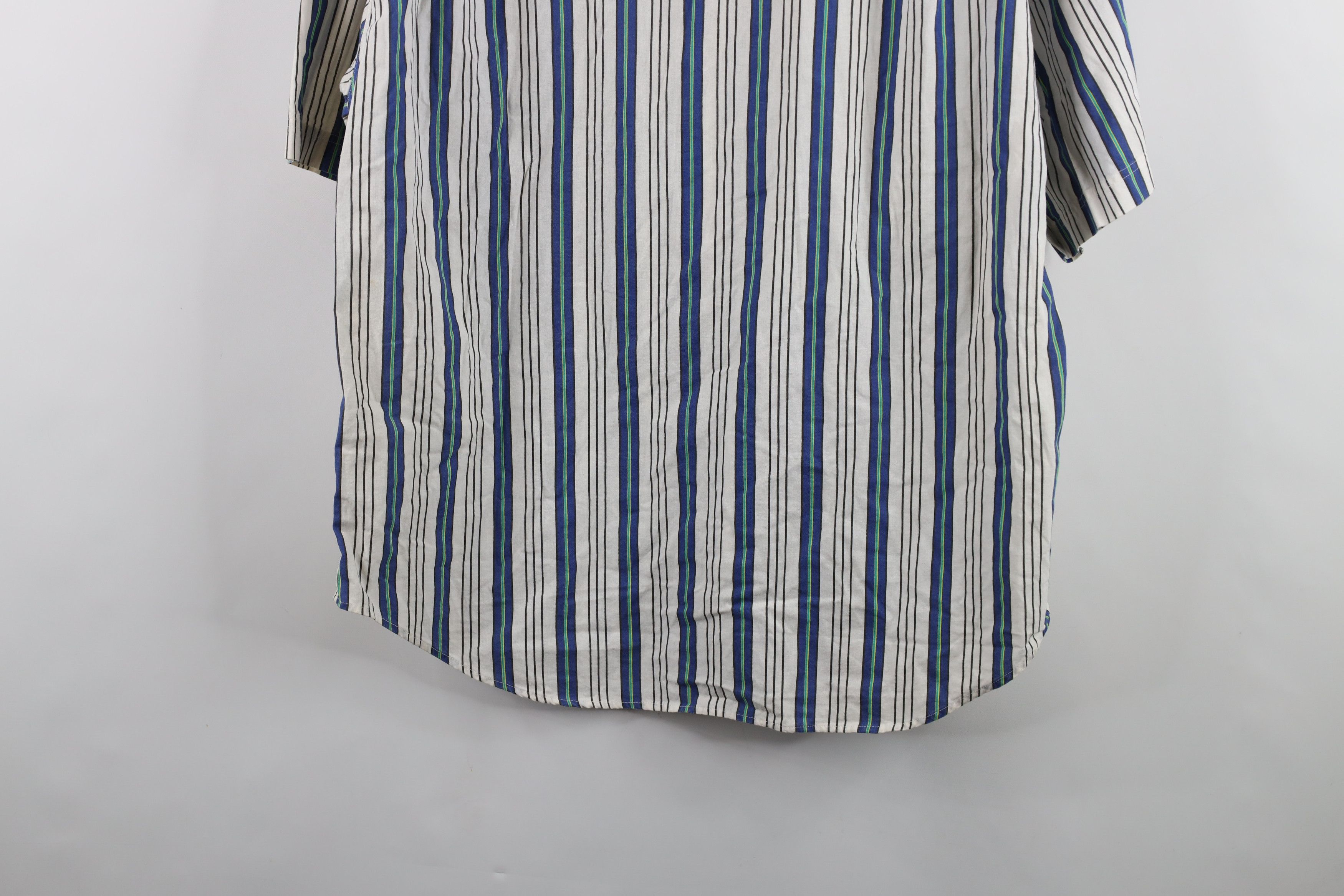 Vintage Vintage 90s Streetwear Striped Short Sleeve Button Shirt Size US S / EU 44-46 / 1 - 11 Thumbnail