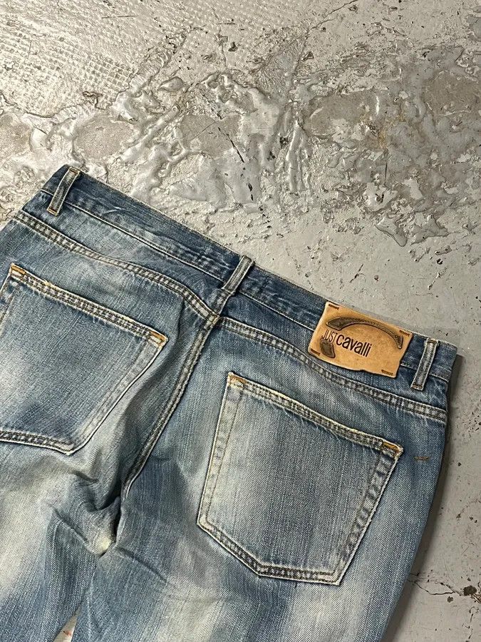 Just Cavalli 2000s Cavalli Faded Denim Distressed Denim Jeans Size US 32 / EU 48 - 8 Thumbnail
