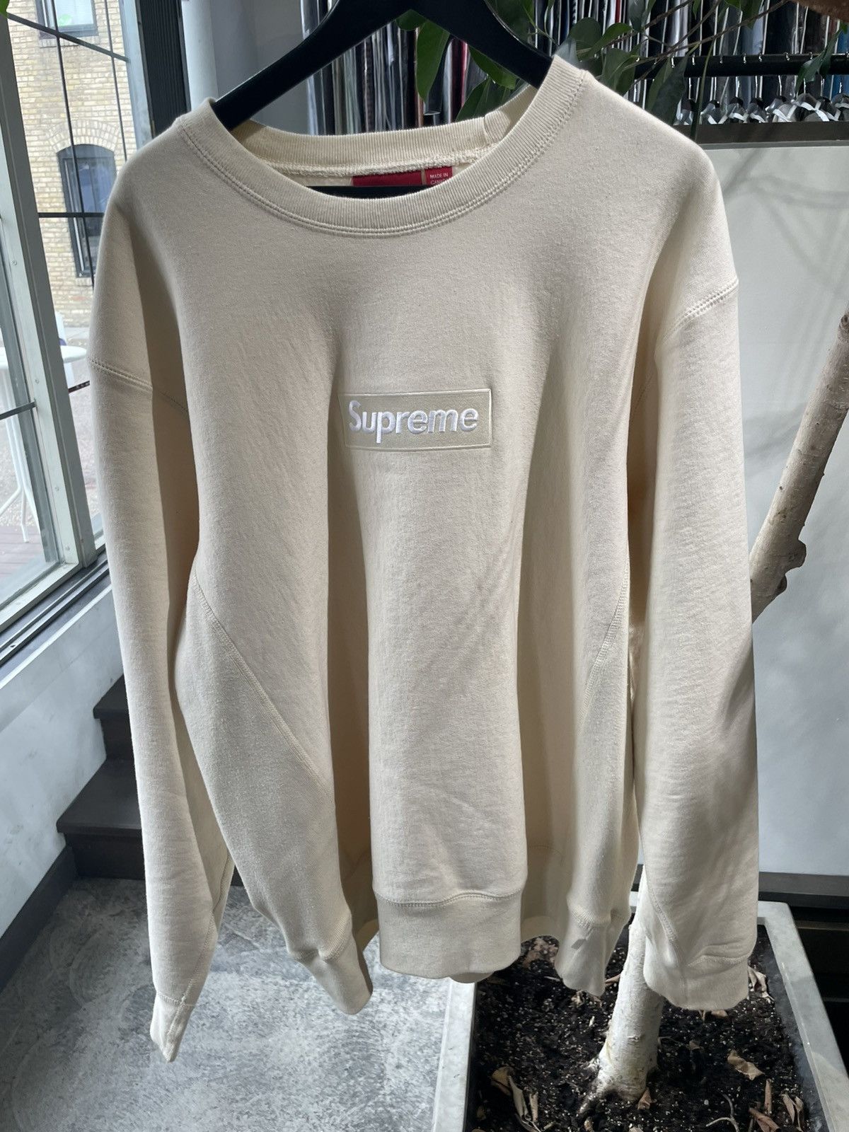 Supreme Supreme Box Logo Crewneck (FW18) Size US XL / EU 56 / 4 - 2 Thumbnail