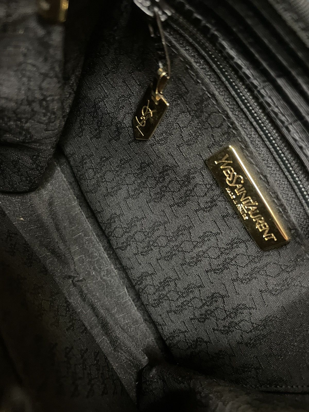 Vintage × Yves Saint Laurent Authentic Vintage YvesSaintLauren Sling Bag Size ONE SIZE - 7 Thumbnail