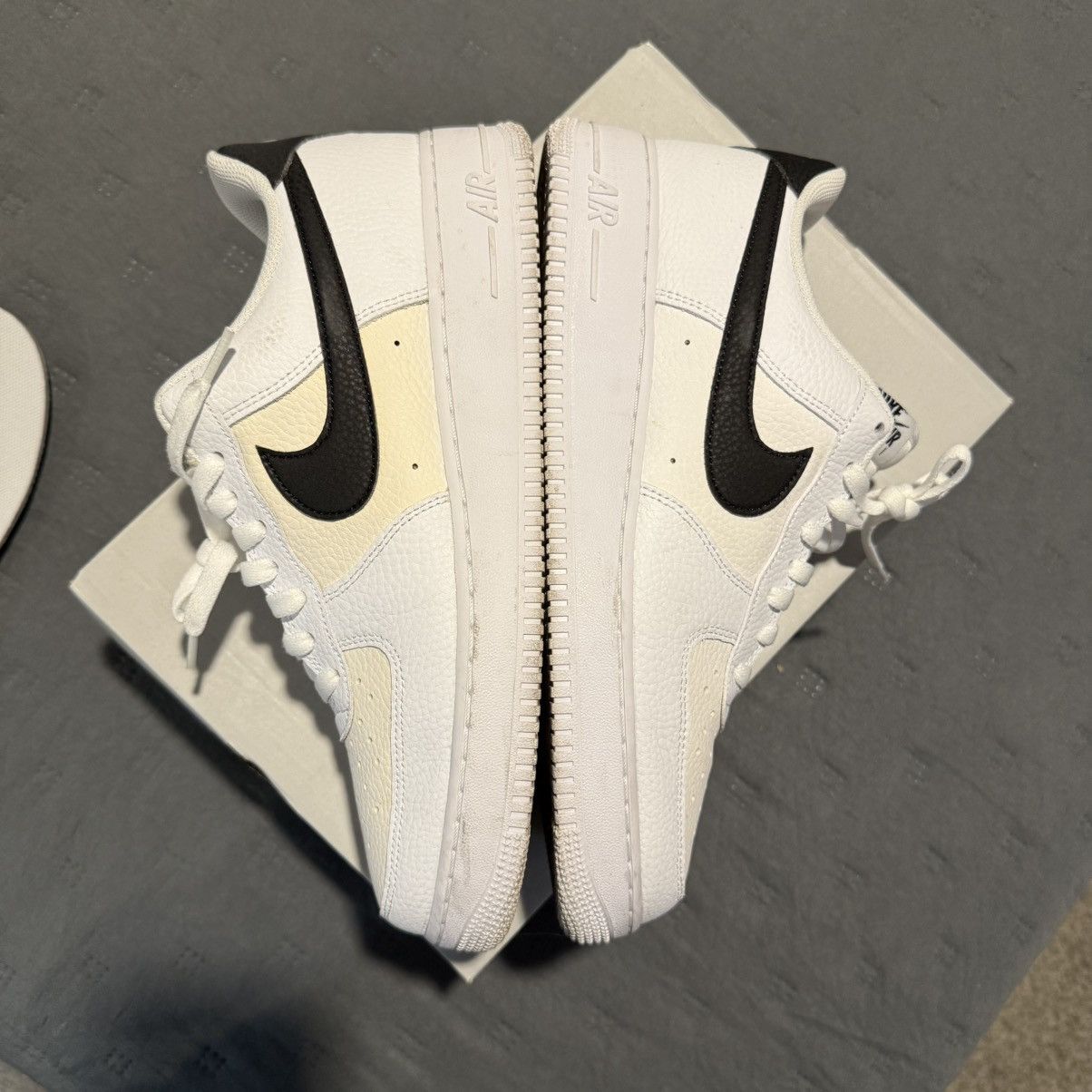 Nike Nike AIR FORCE 1 '07 White Black Size US 11 / EU 44 - 15 Thumbnail