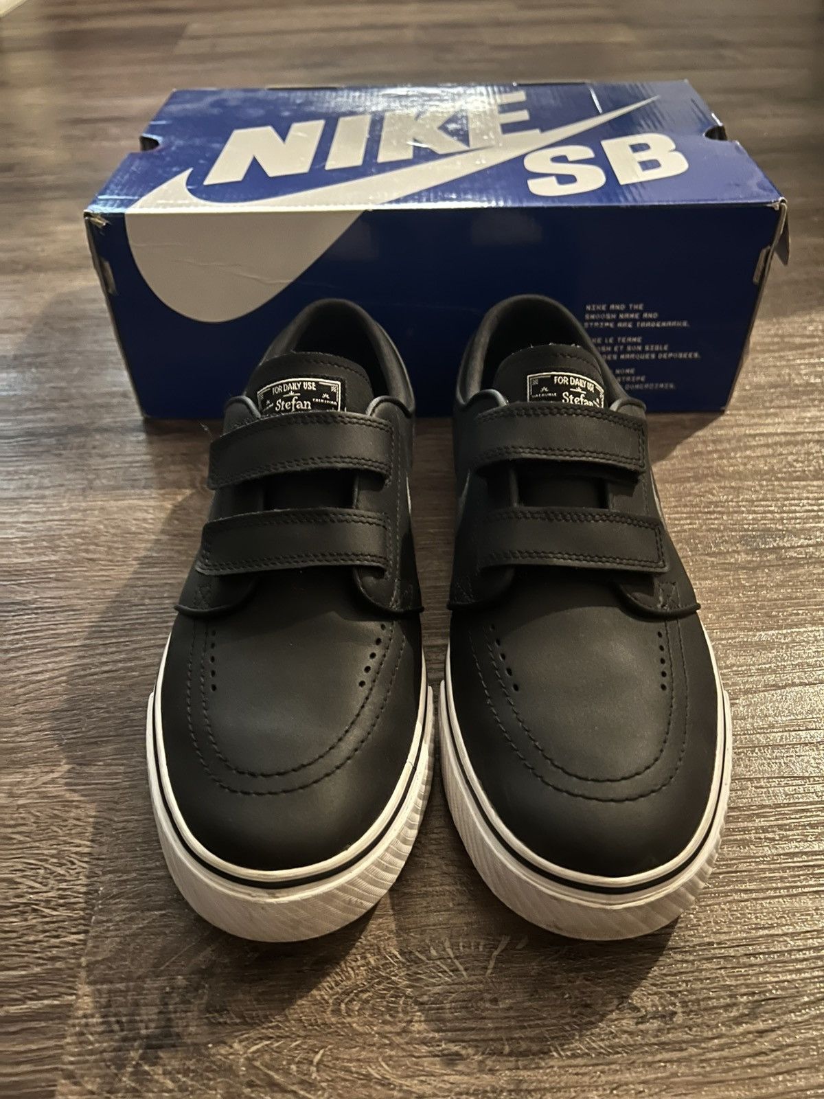 Nike Nike SB Velcro Janoski Quickstrike Size US 9 / EU 42 - 3 Thumbnail