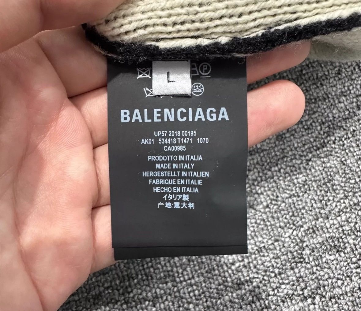 Balenciaga Balenciaga barrage printed sweater2412-Nextarrow Size US L / EU 52-54 / 3 - 4 Thumbnail