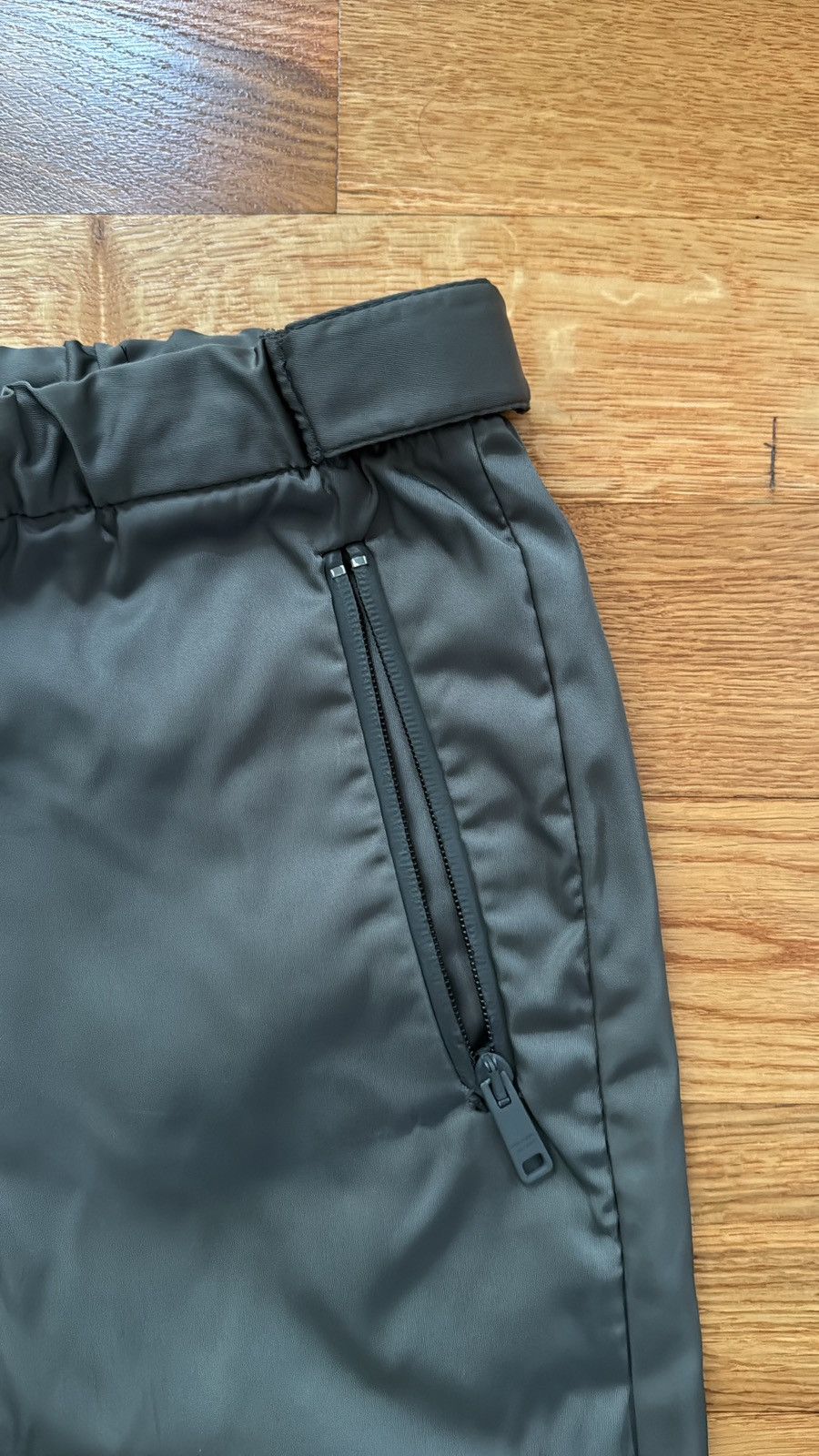 Prada Prada Garbadine Nylon Trousers Size US 34 / EU 50 - 3 Thumbnail