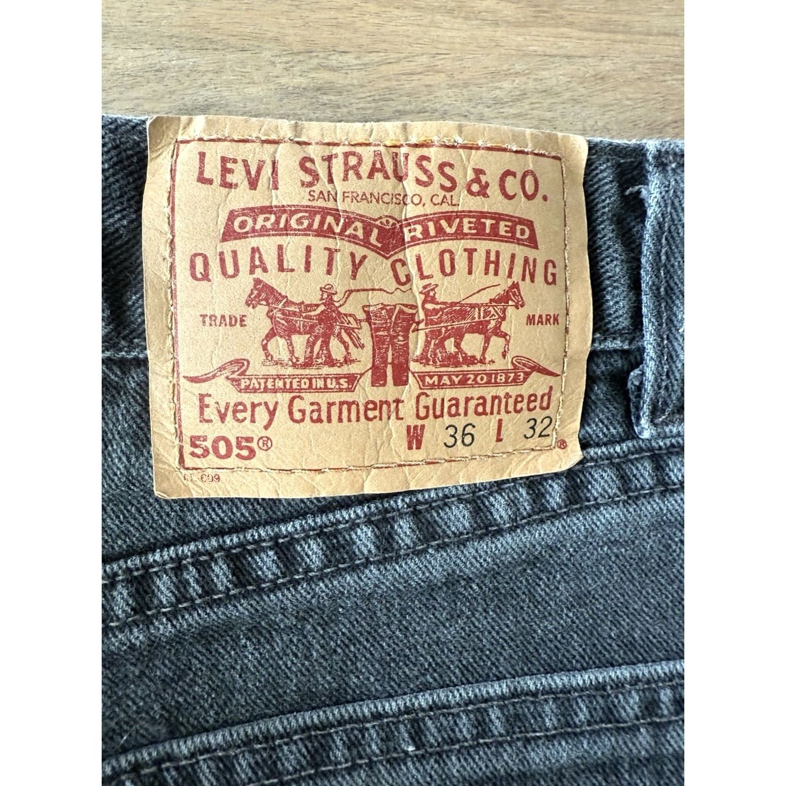 Levi's VINTAGE Levi's 505 Jeans Men Regular 36x32 34x31 Dark Denim USA 5-Pocket Zipper Button Straight Jeans Mens Retro 90s Band Grunge Logo USA Size US 36 / EU 52 - 3 Thumbnail