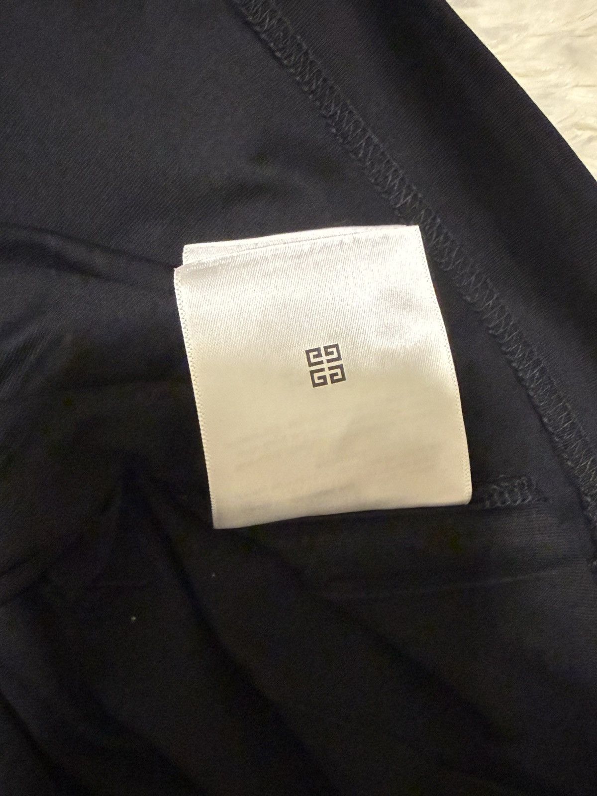 Givenchy Givenchy black t shirt Size US XS / EU 42 / 0 - 7 Thumbnail