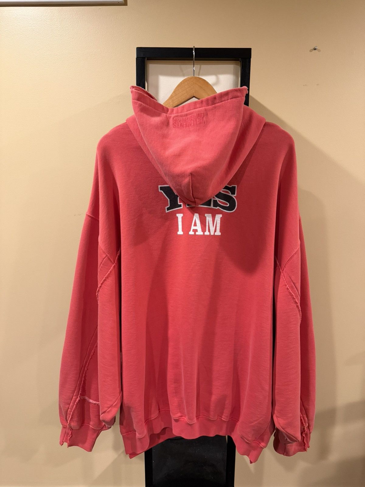 Vetements Vetements Reconstructed Fan Yes I Am Print Red Zip Up Hoodie Size US S / EU 44-46 / 1 - 22 Thumbnail