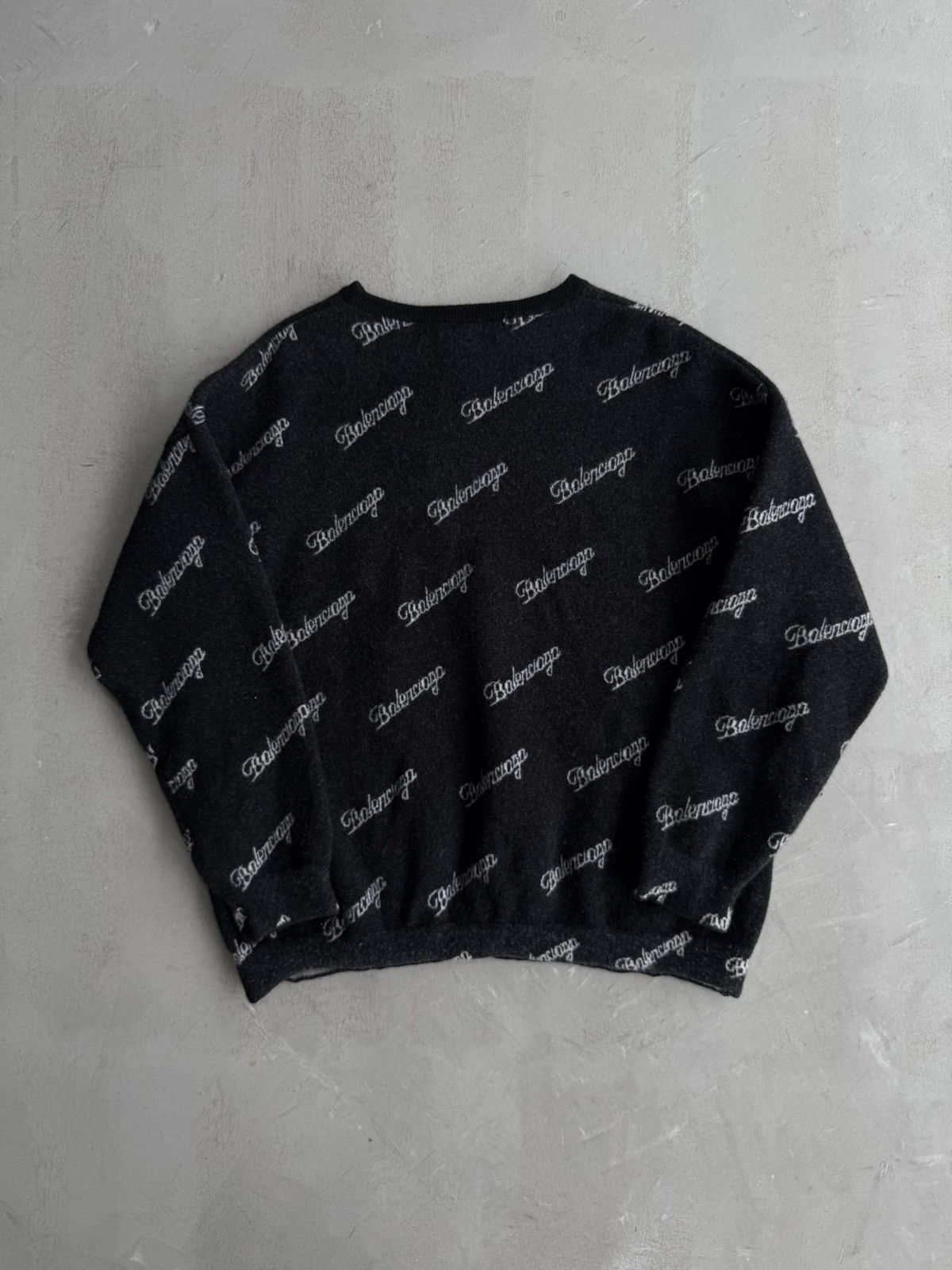 Balenciaga Balenciaga - Cursive Script All Over Print Crewneck Size US L / EU 52-54 / 3 - 2 Thumbnail