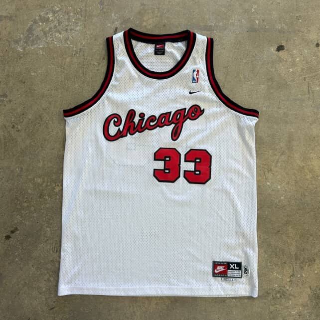 NBA × Vintage Vintage Chicago Bulls Scottie Pippen Jersey XL Size US XL / EU 56 / 4 - 1 Thumbnail
