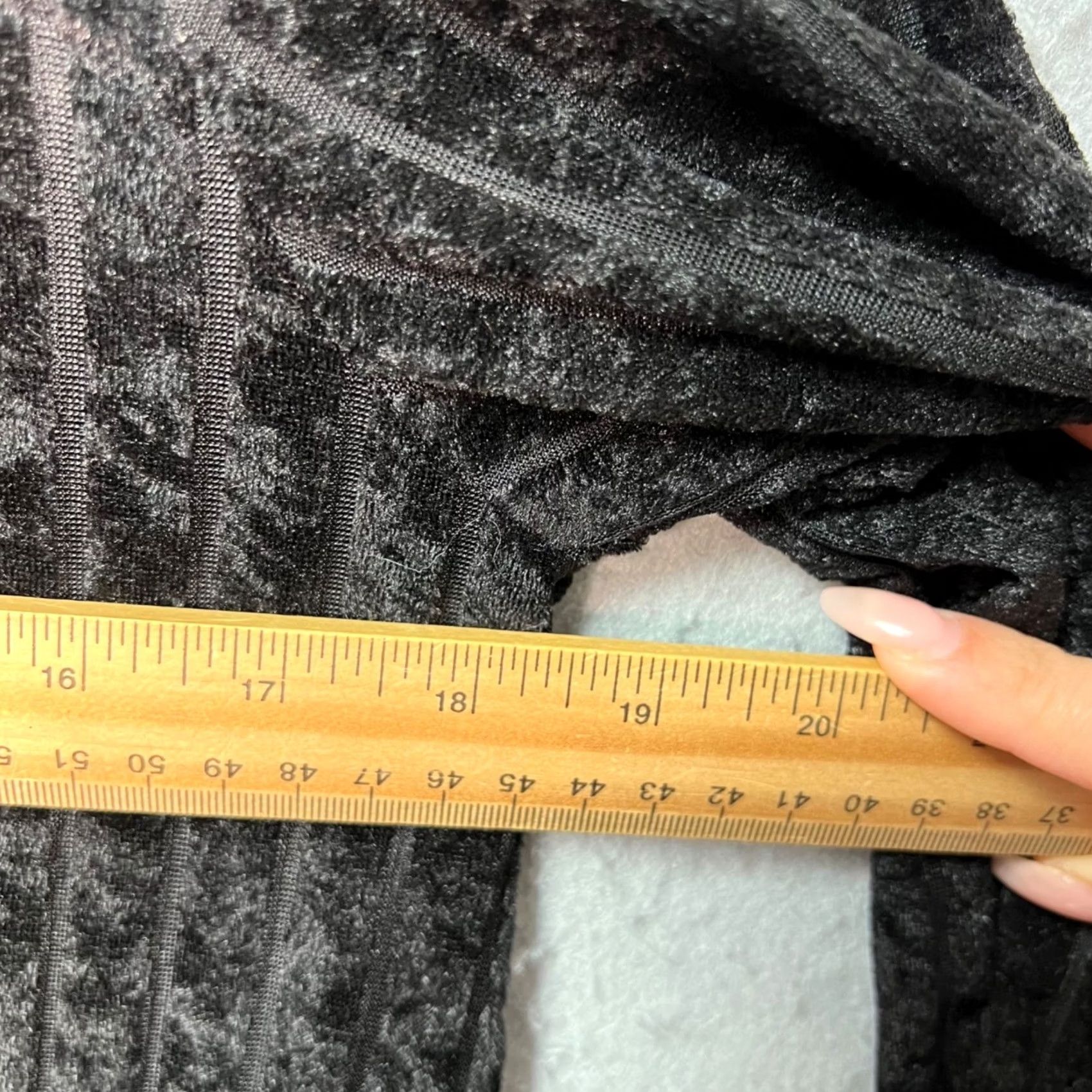 Zara Zara Womens Size Small Black Velvet Striped Button Up Shirt Regular Fit Size S / US 4 / IT 40 - 4 Thumbnail
