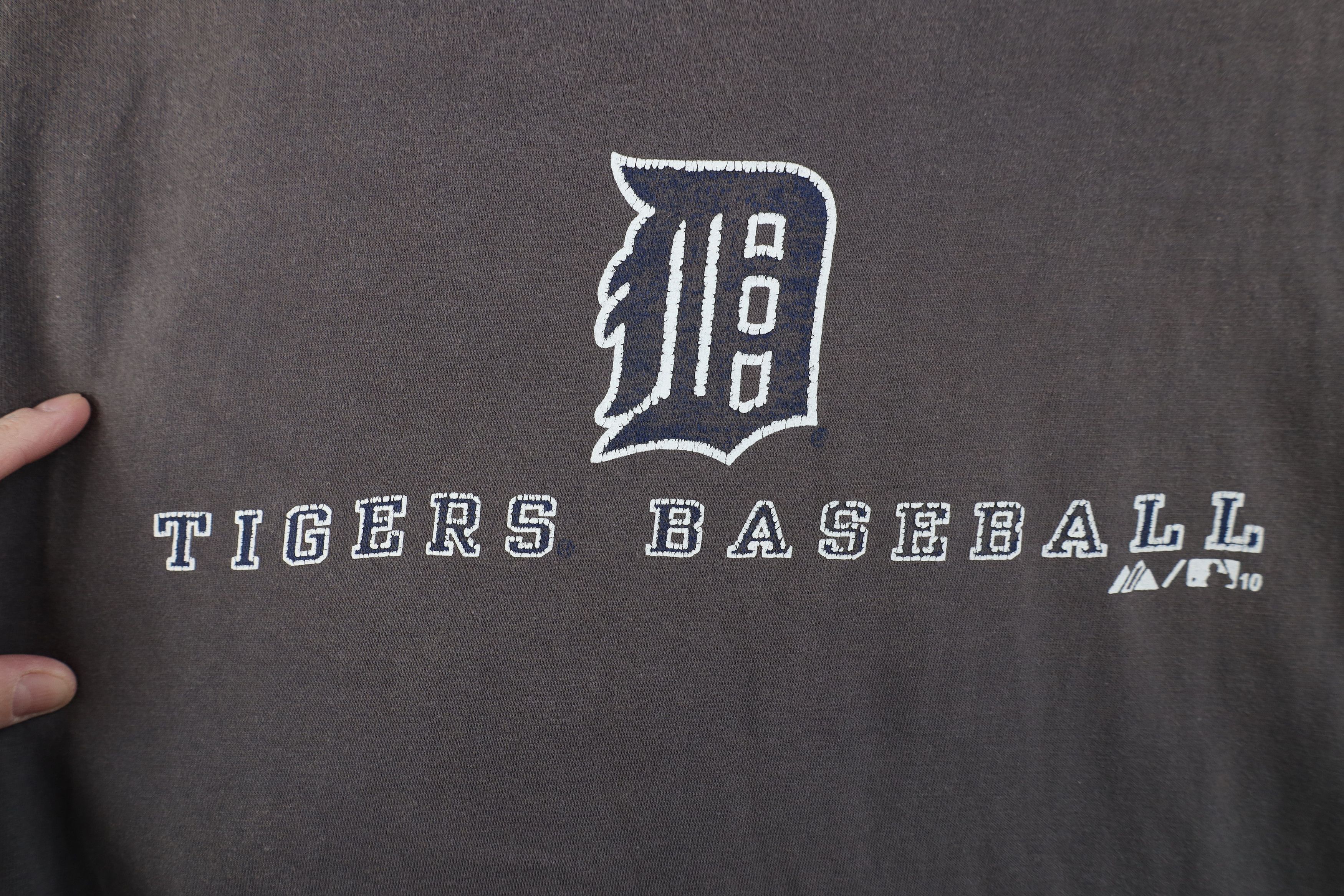Majestic Vintage Y2K Majestic Old English Tigers Baseball T-Shirt Size US XXL / EU 58 / 5 - 4 Thumbnail