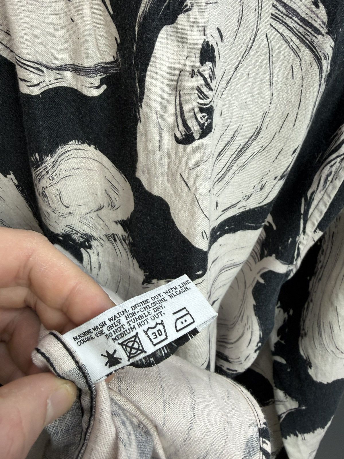 L'Homme Rouge L’Homme Rouge Linen Shirt Abstract Print Black Beige Size L Size US L / EU 52-54 / 3 - 12 Thumbnail