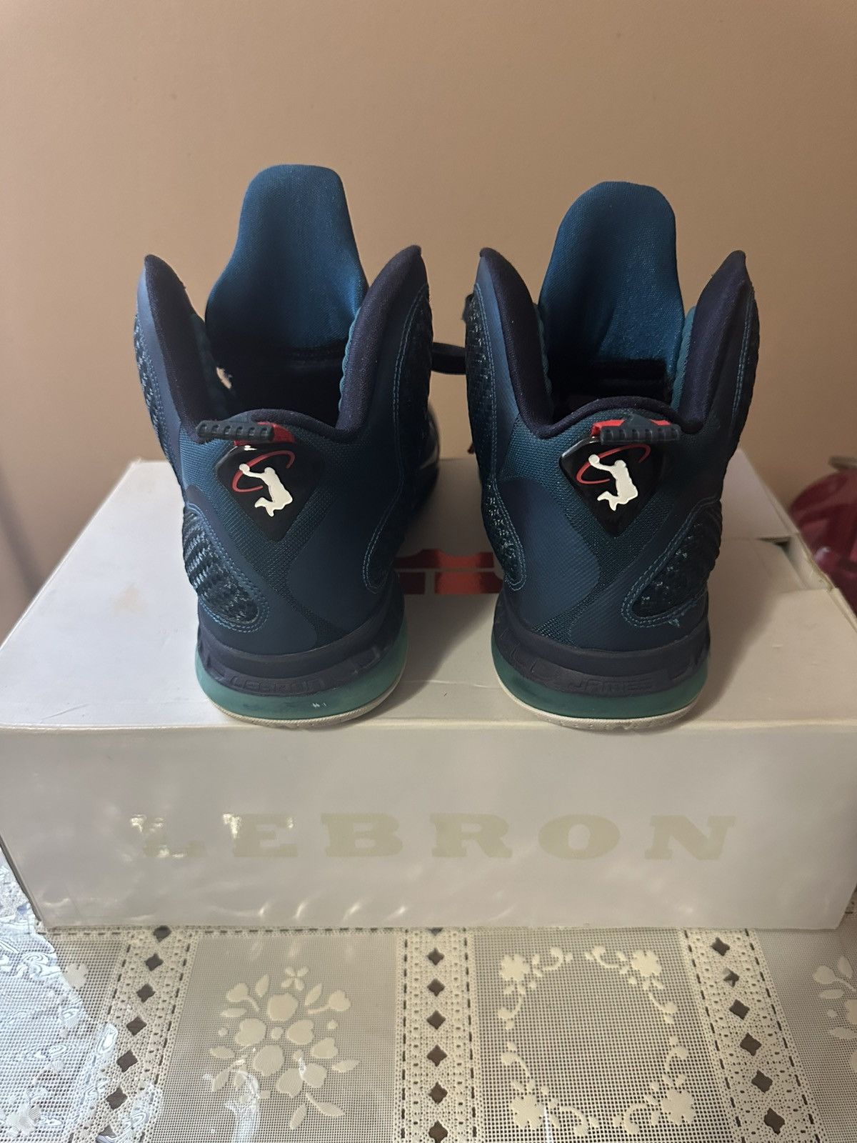 Nike LeBron 9 Swingman Size US 9.5 / EU 42-43 - 5 Thumbnail