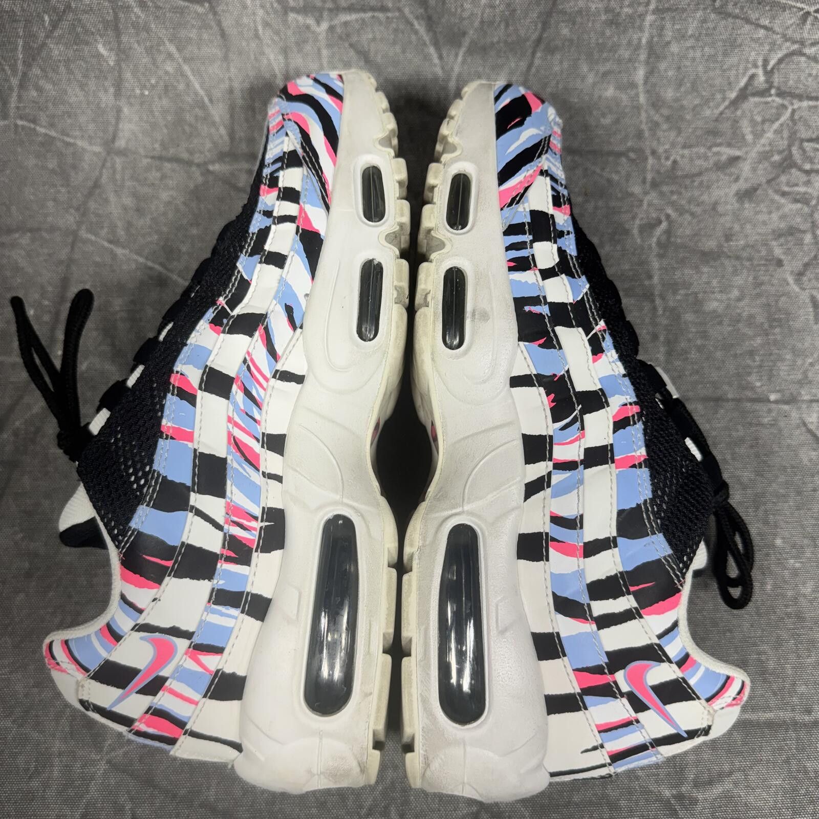 Nike Nike Men's 7.5 Air Max 95 Country Pack Korea CW2359-100 Size US 7.5 / EU 40-41 - 3 Thumbnail