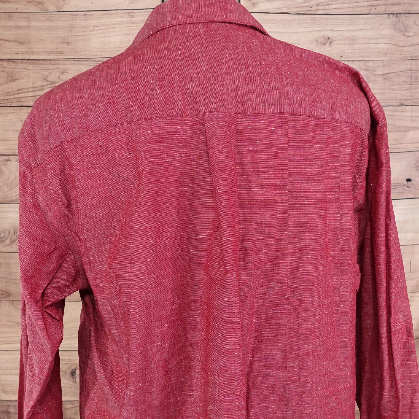 Van Heusen VINTAGE VAN HEUSEN CLASSIC FIT RED LONG SLEEVE BUTTON DOWN SHIRT MENS XL 17-17.5 Size US XL / EU 56 / 4 - 5 Thumbnail