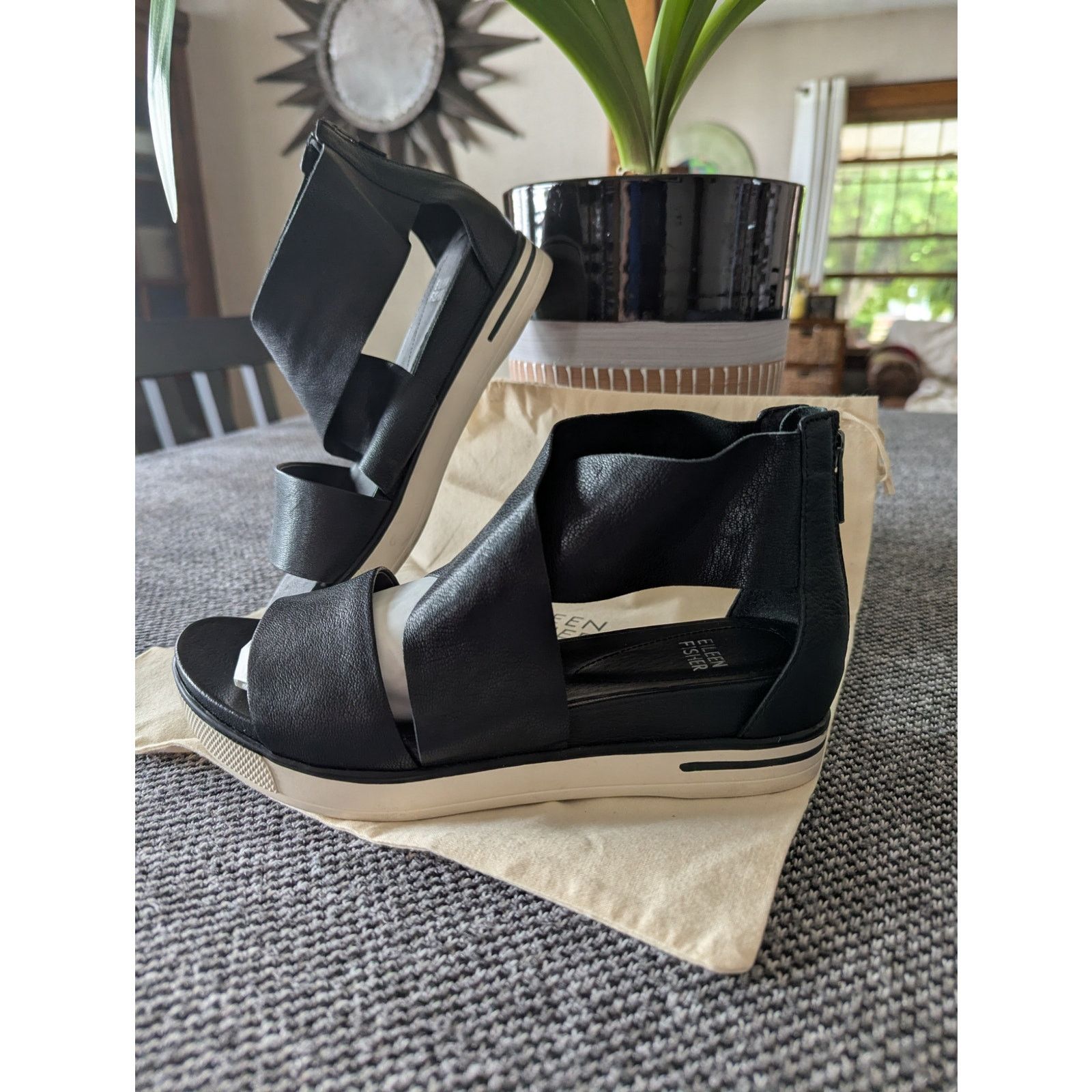 Eileen Fisher Eileen Fisher Leather Sandals – Women’s Size 7.5 w/dust bag Size US 7.5 / IT 37.5 - 2 Thumbnail