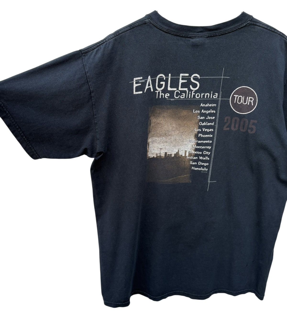 Band Tees Y2K Sun Faded Eagles The California Tour 2005 Tee Size US L / EU 52-54 / 3 - 9 Thumbnail